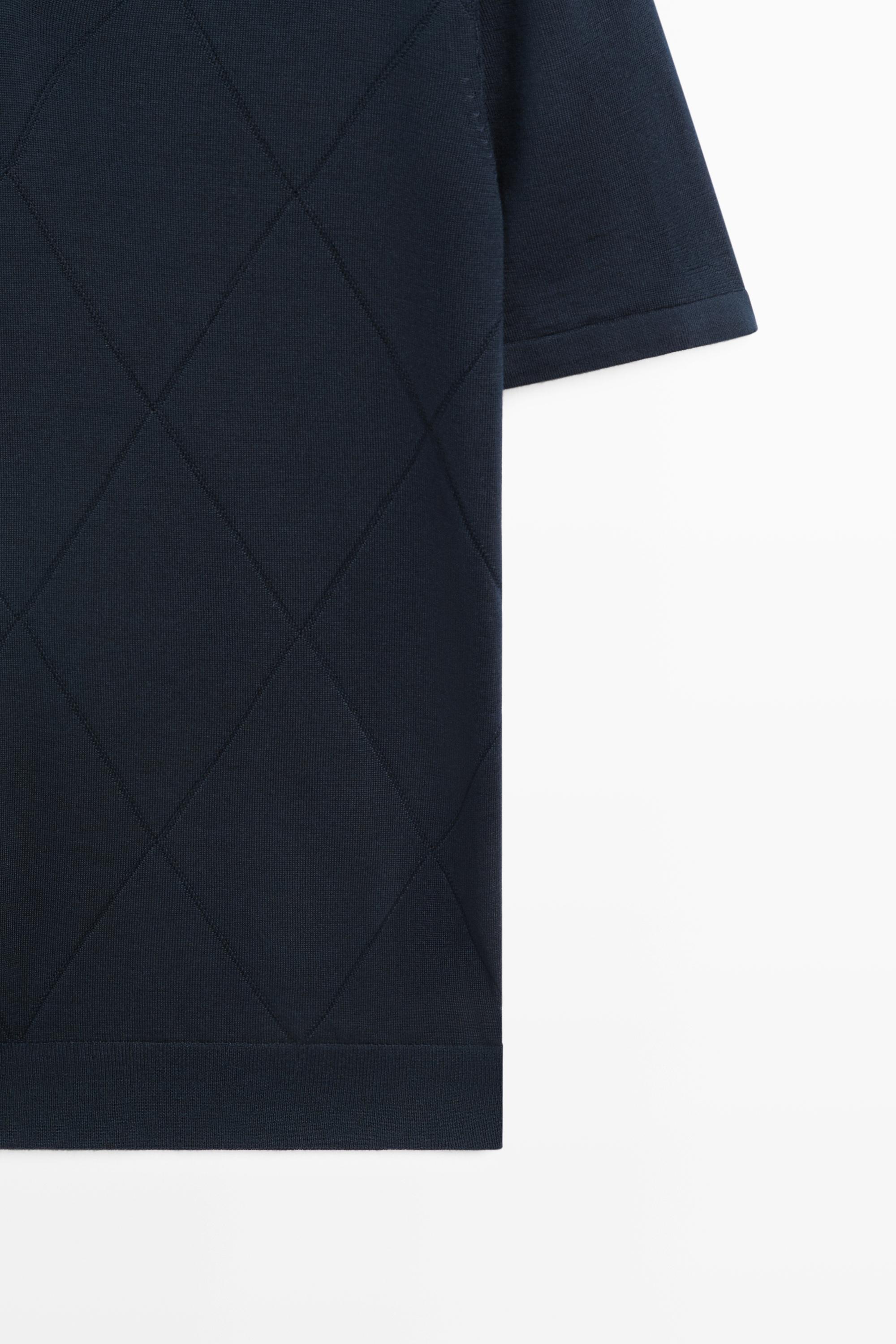 Argyle knit polo sweater — NAVY BLUE