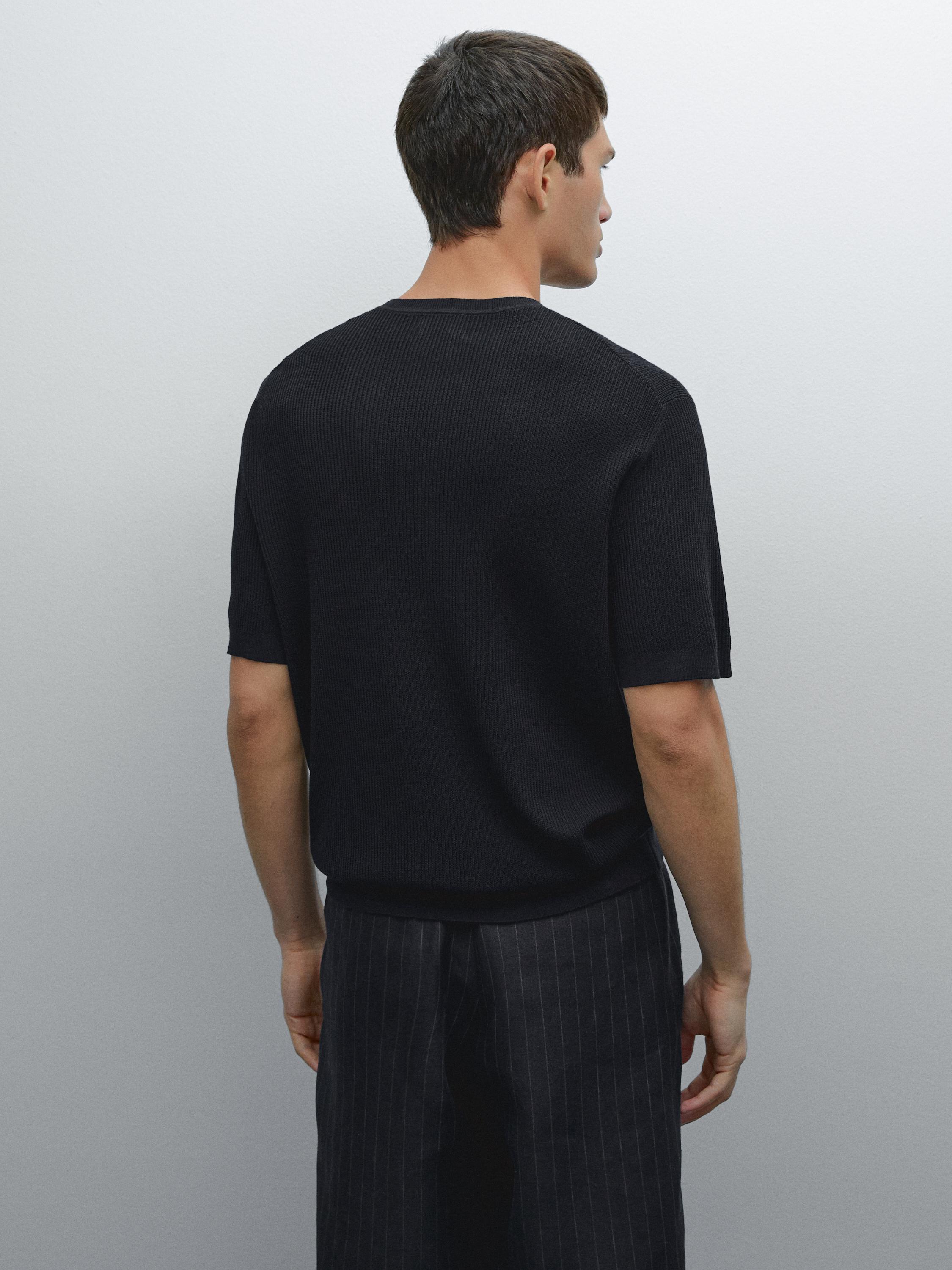 Textured knit short sleeve T-shirt