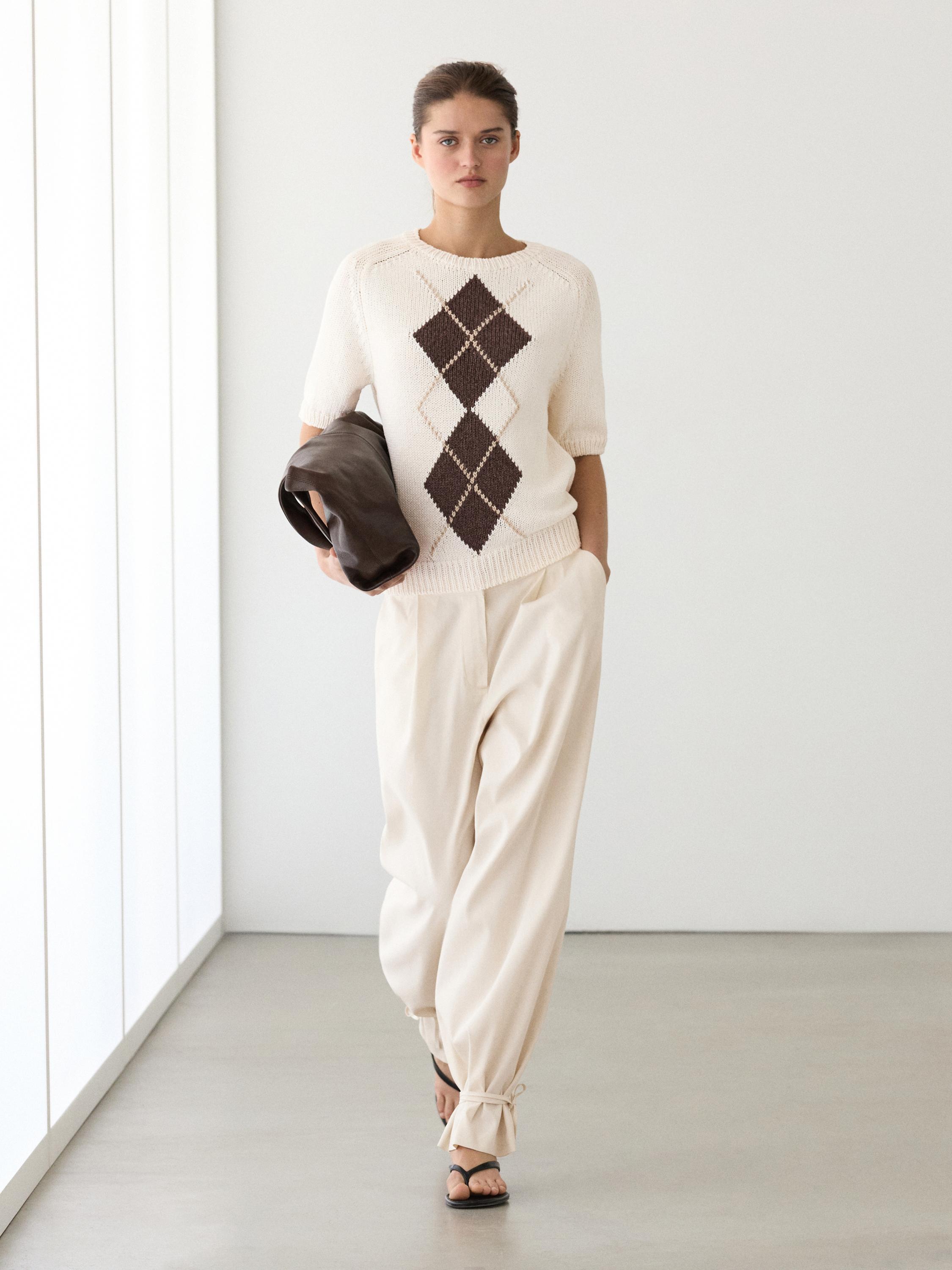 Short sleeve knit argyle sweater