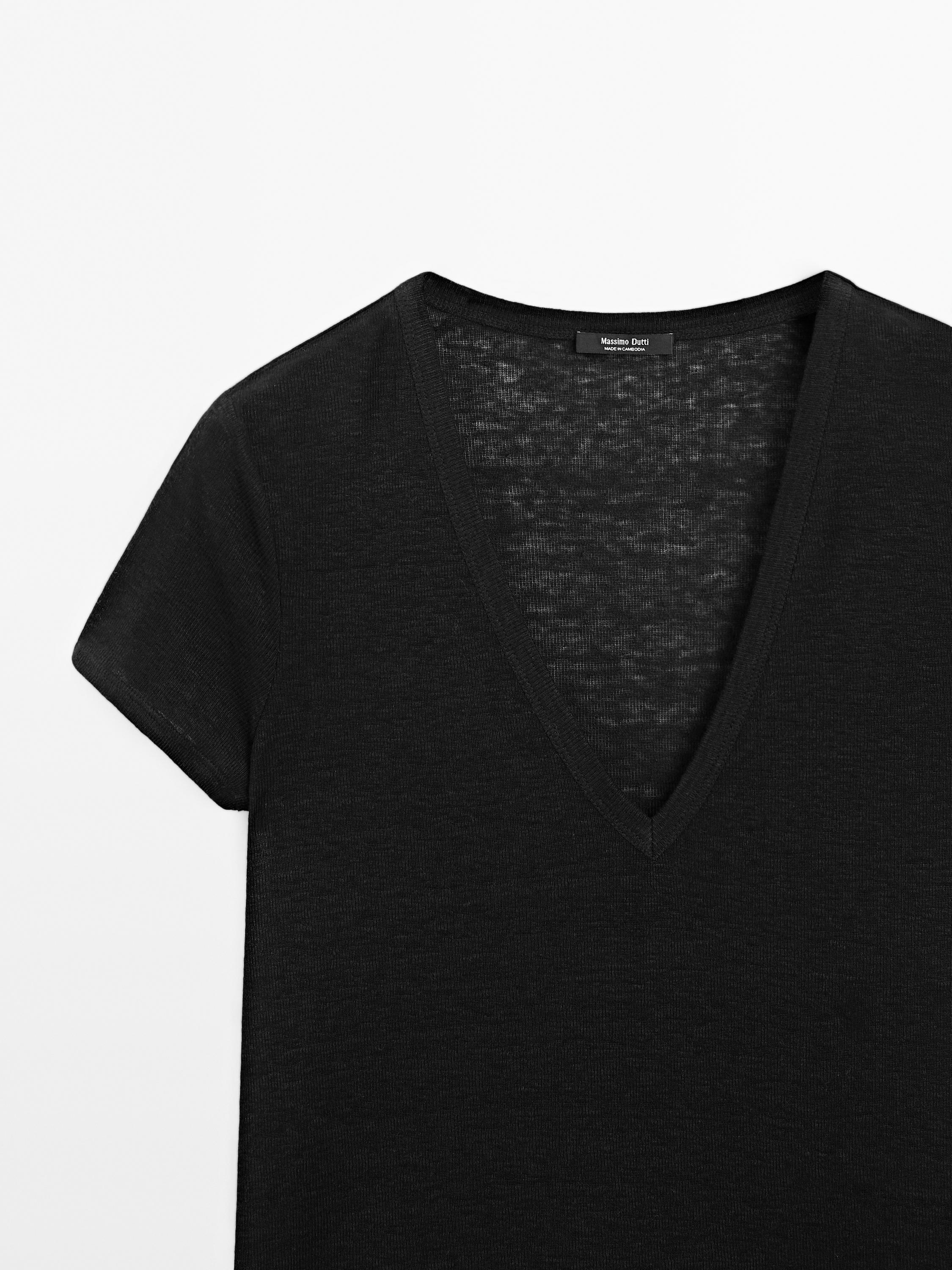 100% linen V-neck T-shirt