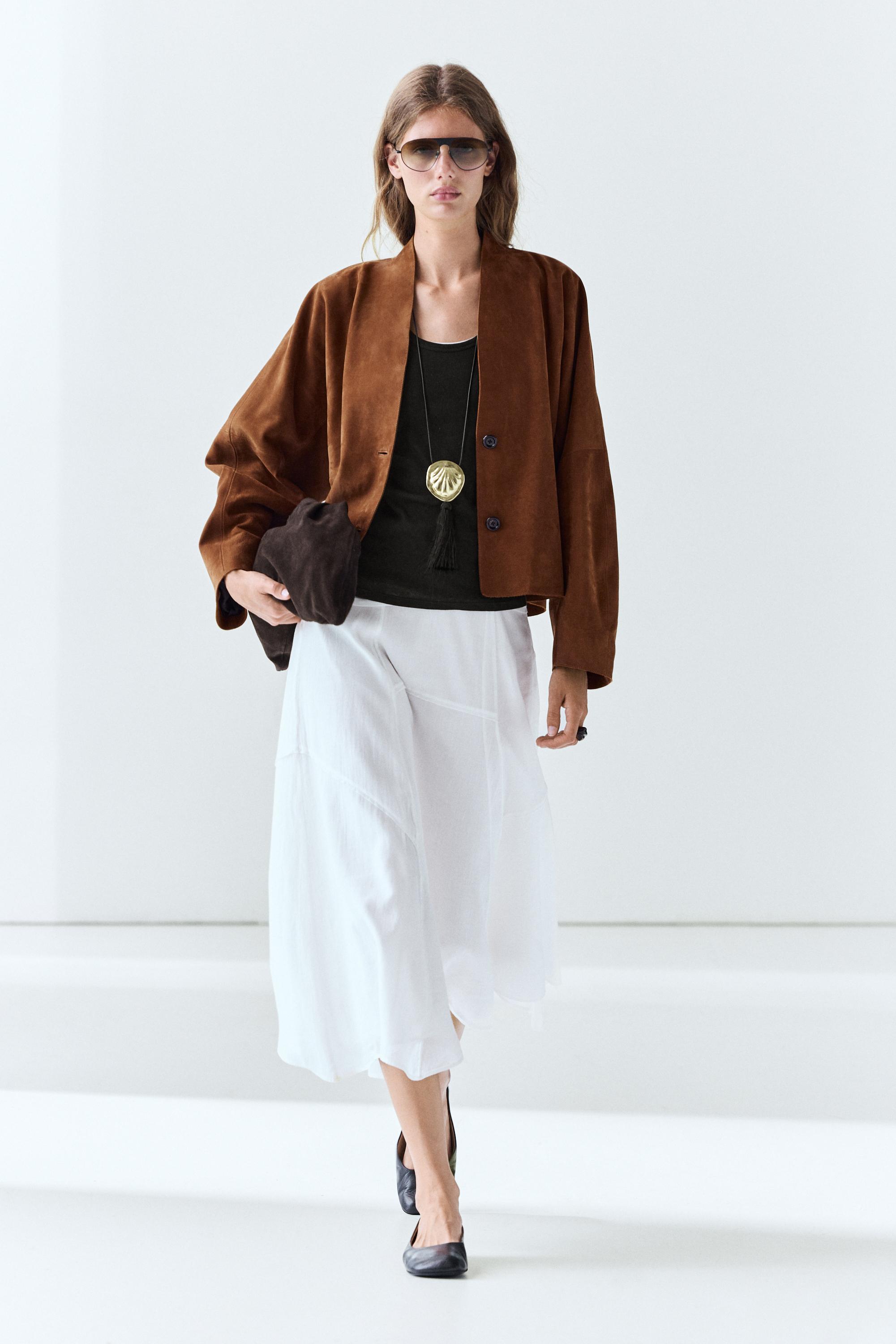 Suede V-neck balloon jacket — CAMEL