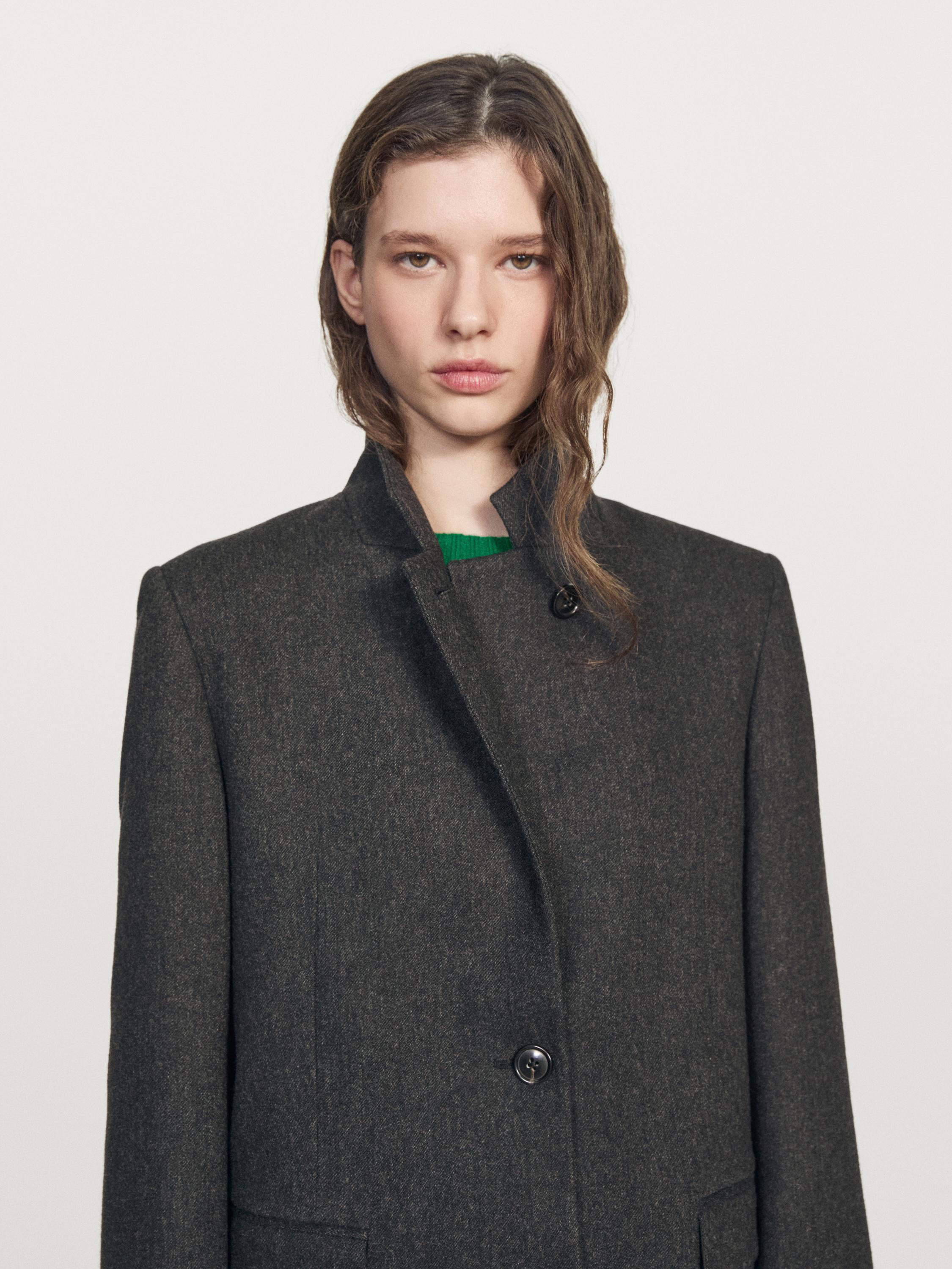 Блейзер из смесовой шерсти с тремя пуговицами