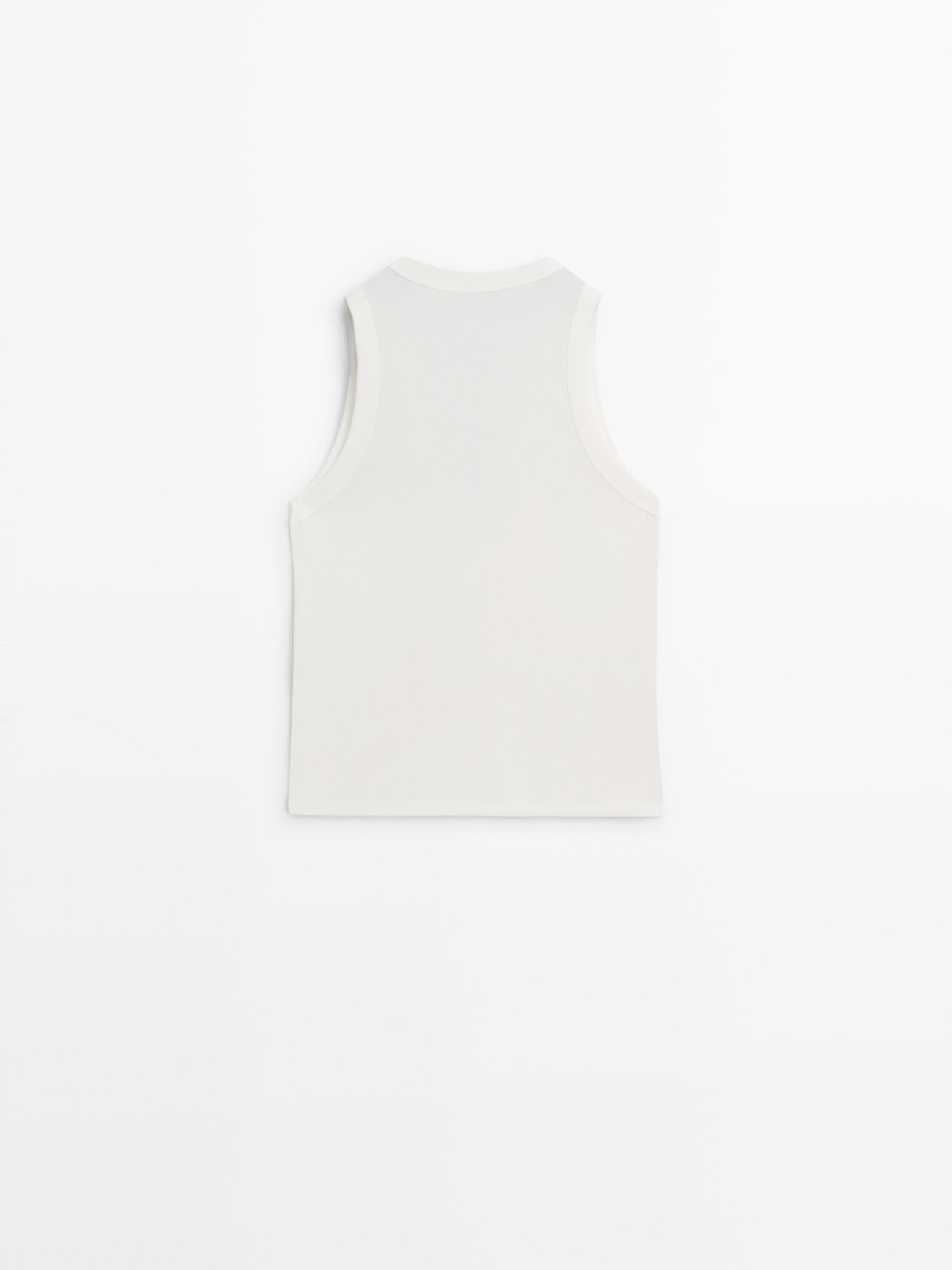 100% cotton V-neck T-shirt