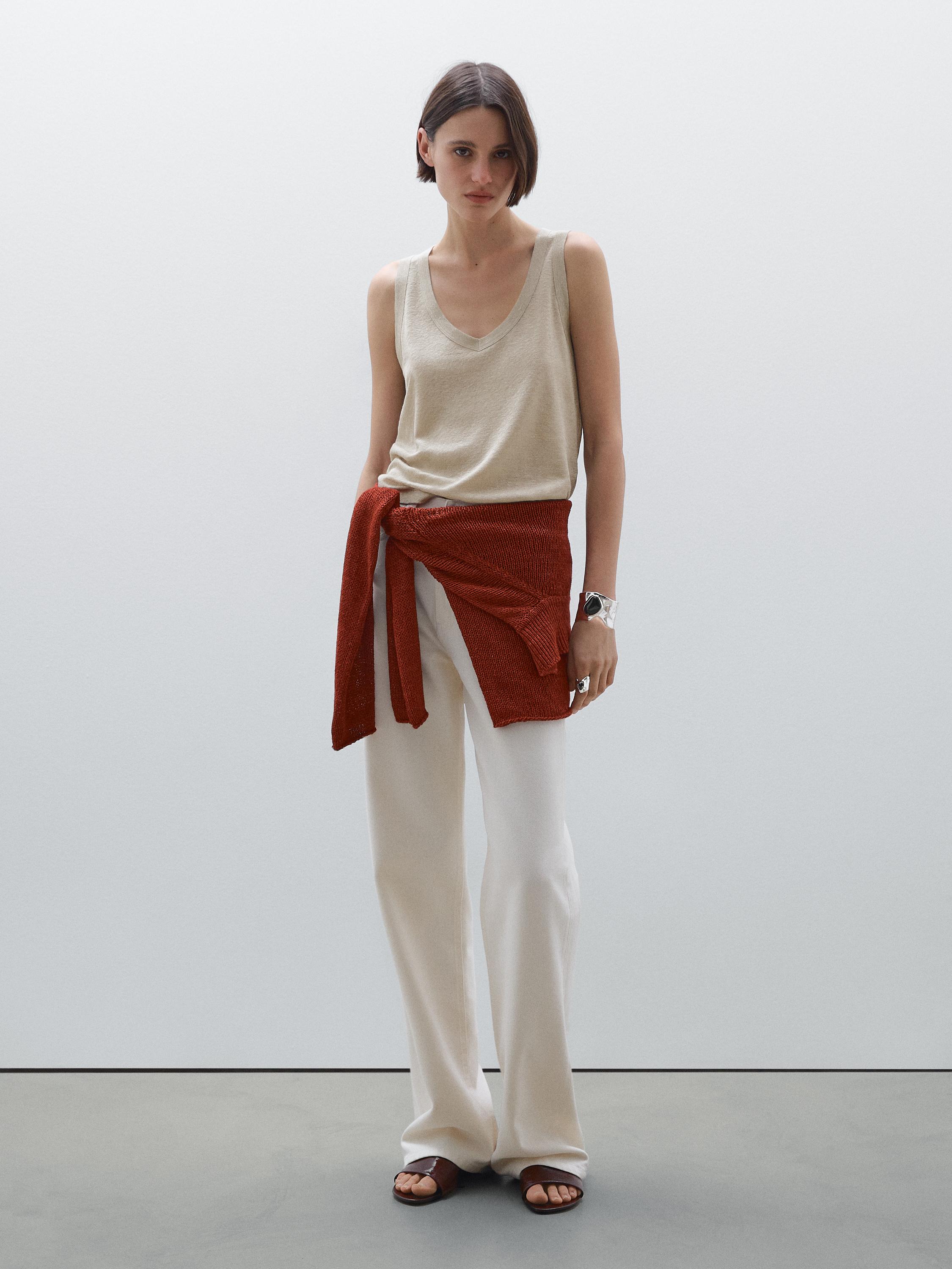 Linen V-neck knit top