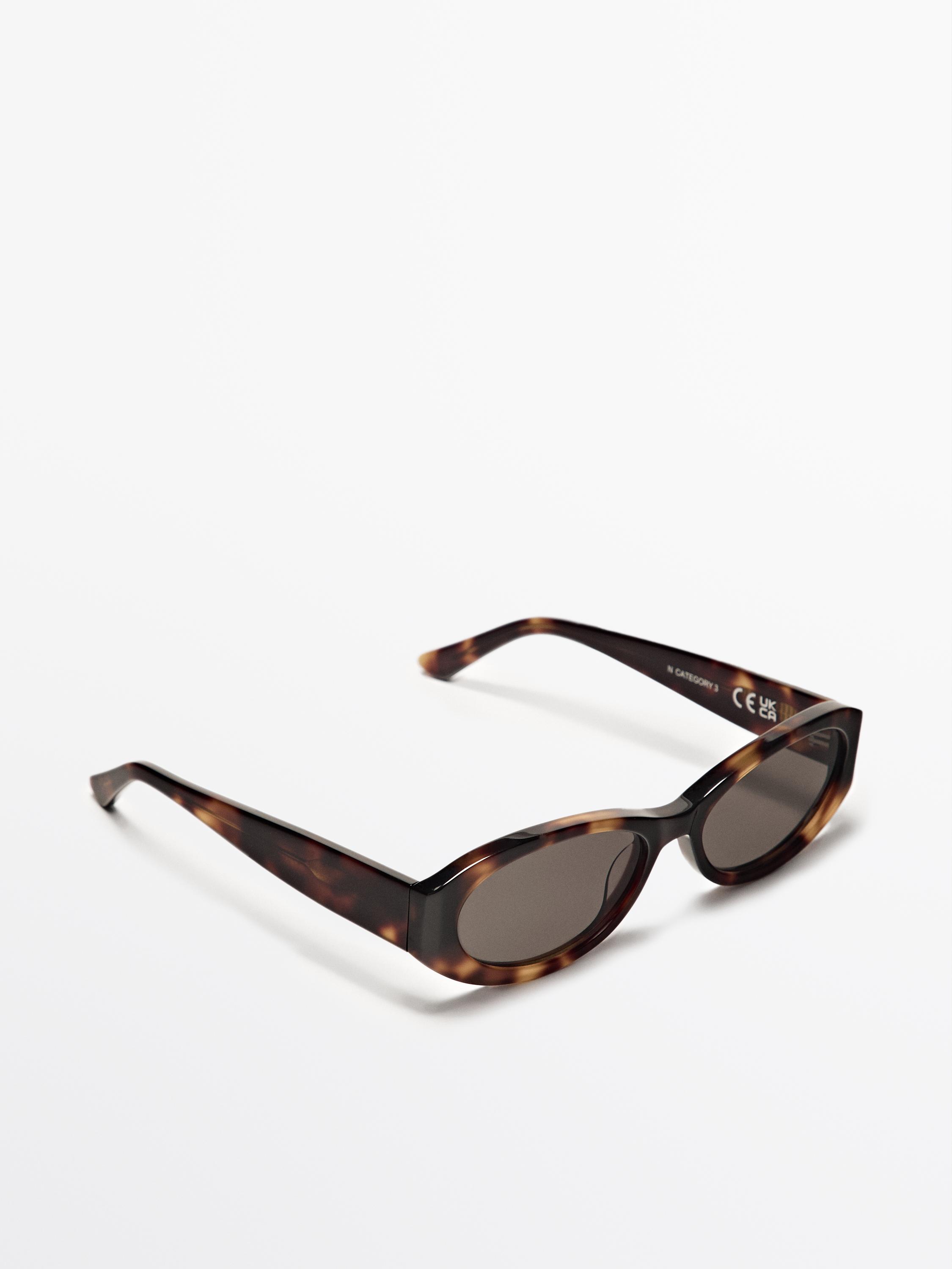 Petites lunettes de soleil ovales