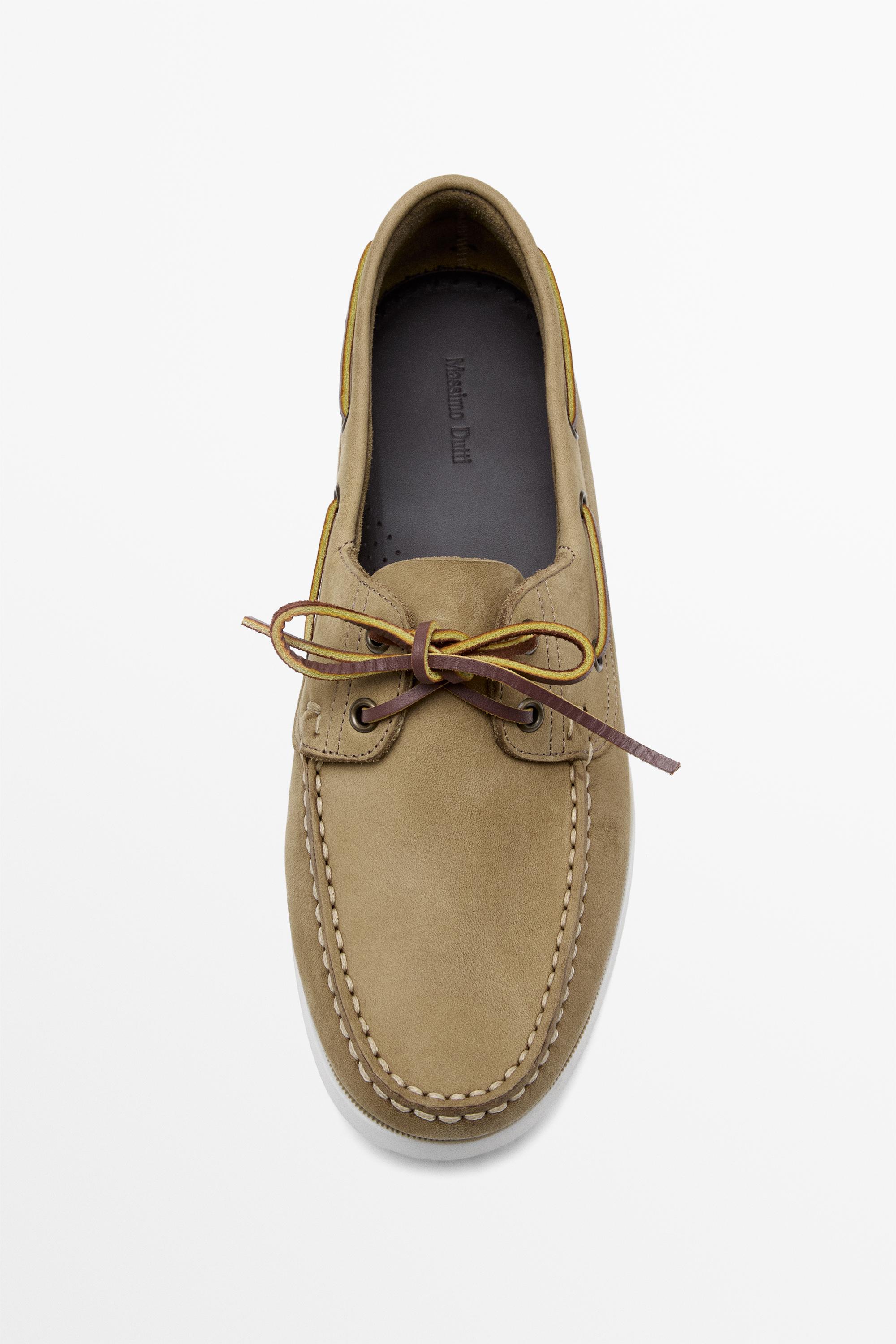Leather deck shoes — SAND BROWN