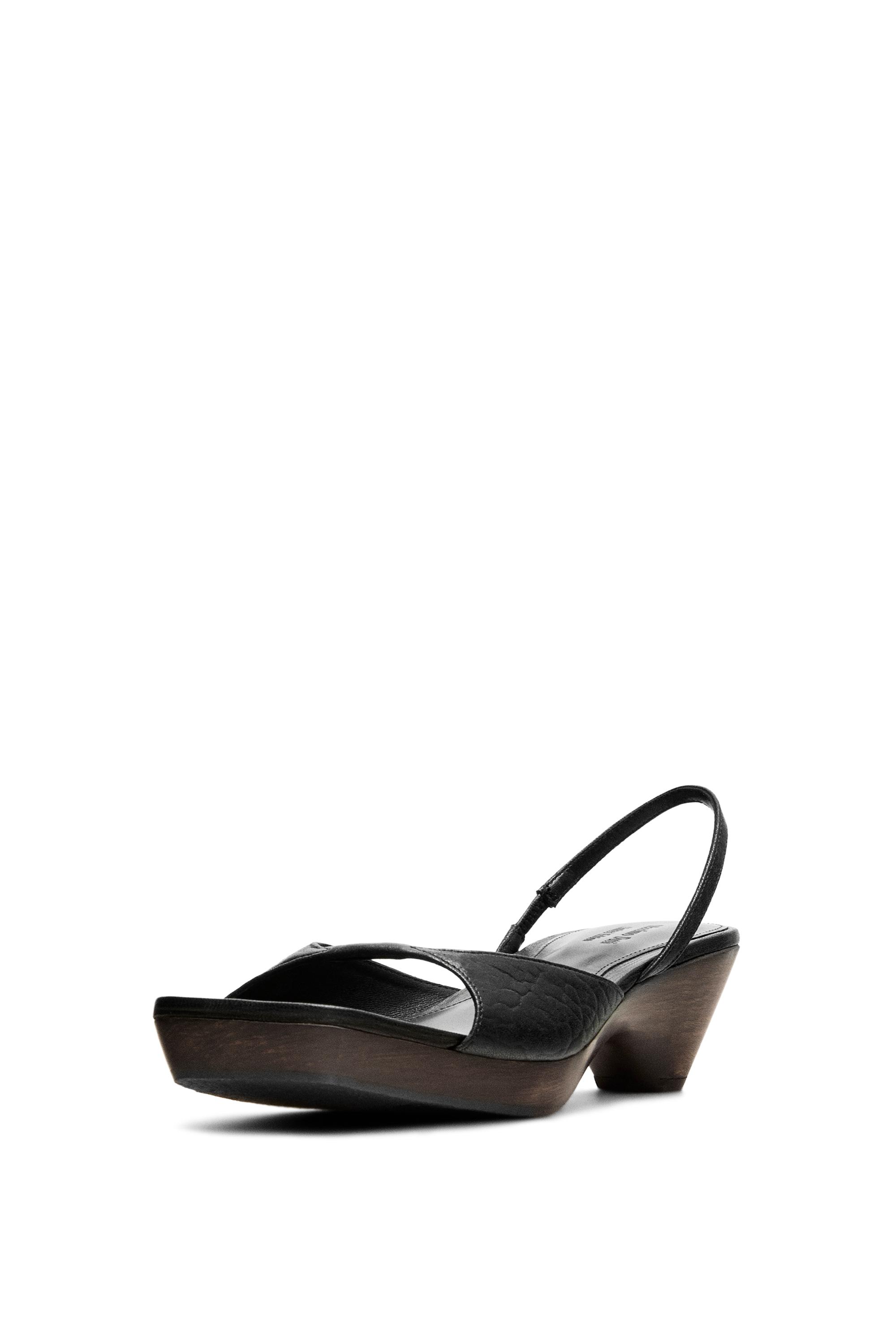 Wood heel sandal - Limited edition — BLACK