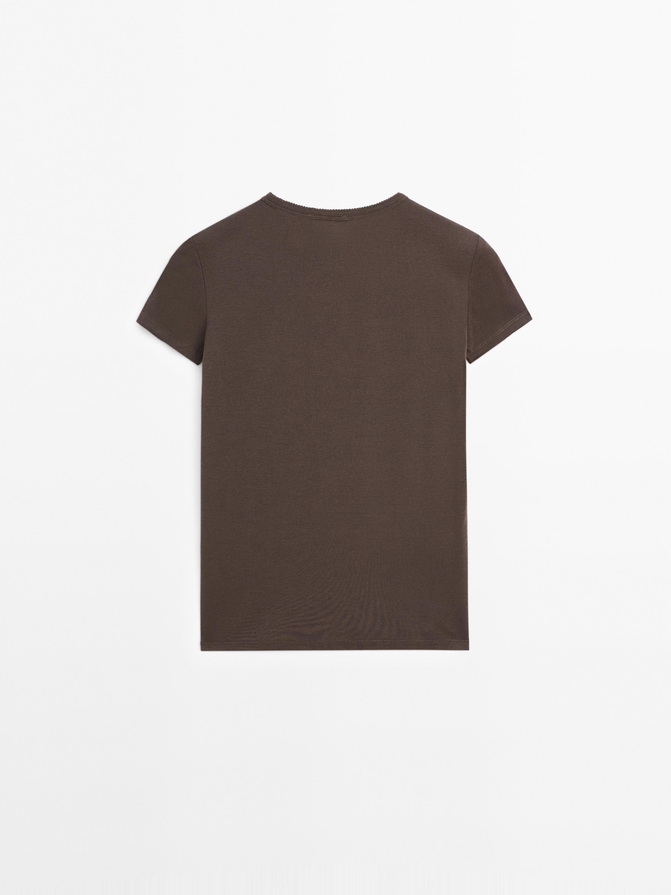 Short sleeve T-shirt with trim details