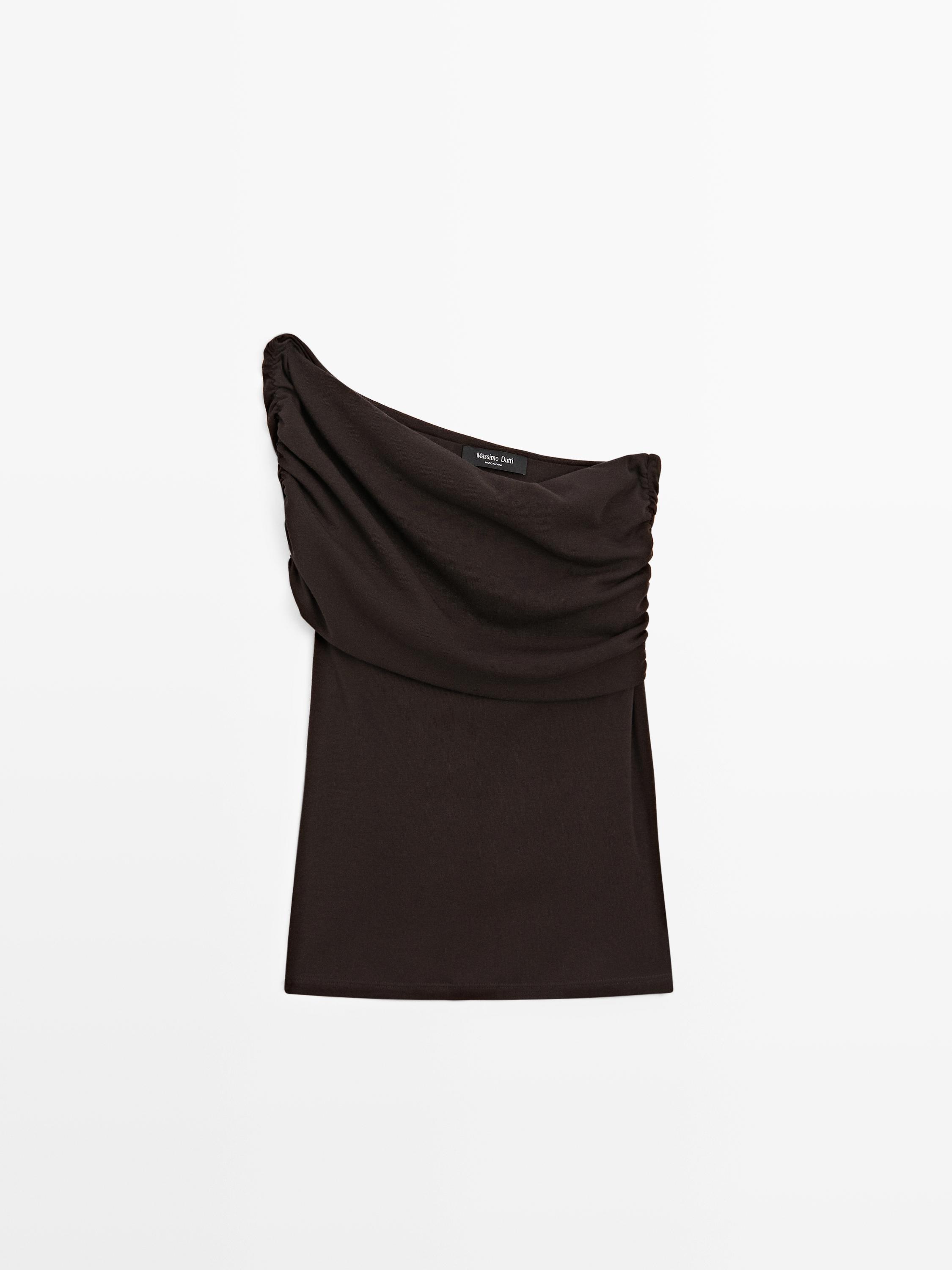 Asymmetrisches Top mit drapiertem Ausschnitt