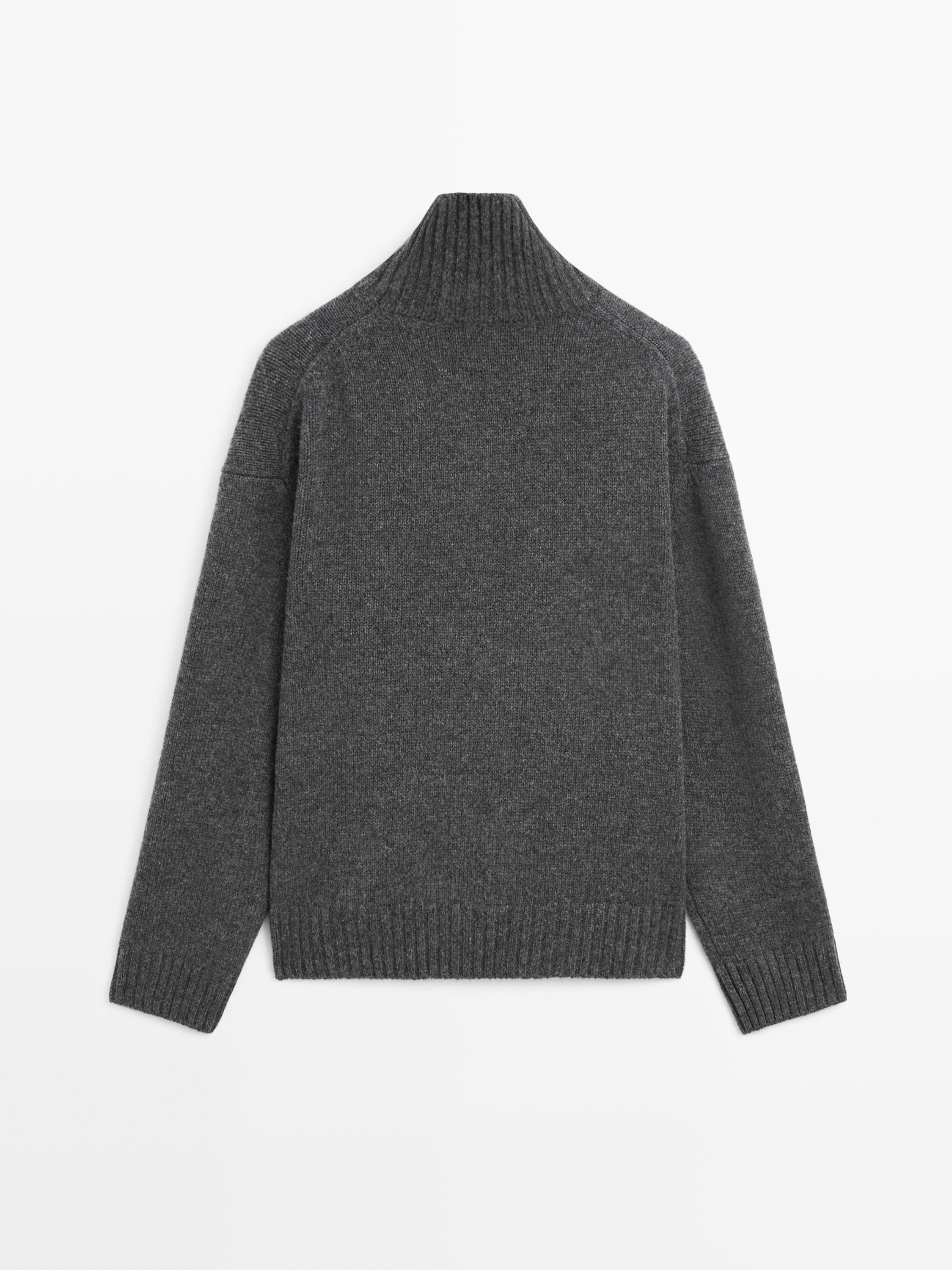 100% wool turtleneck jumper