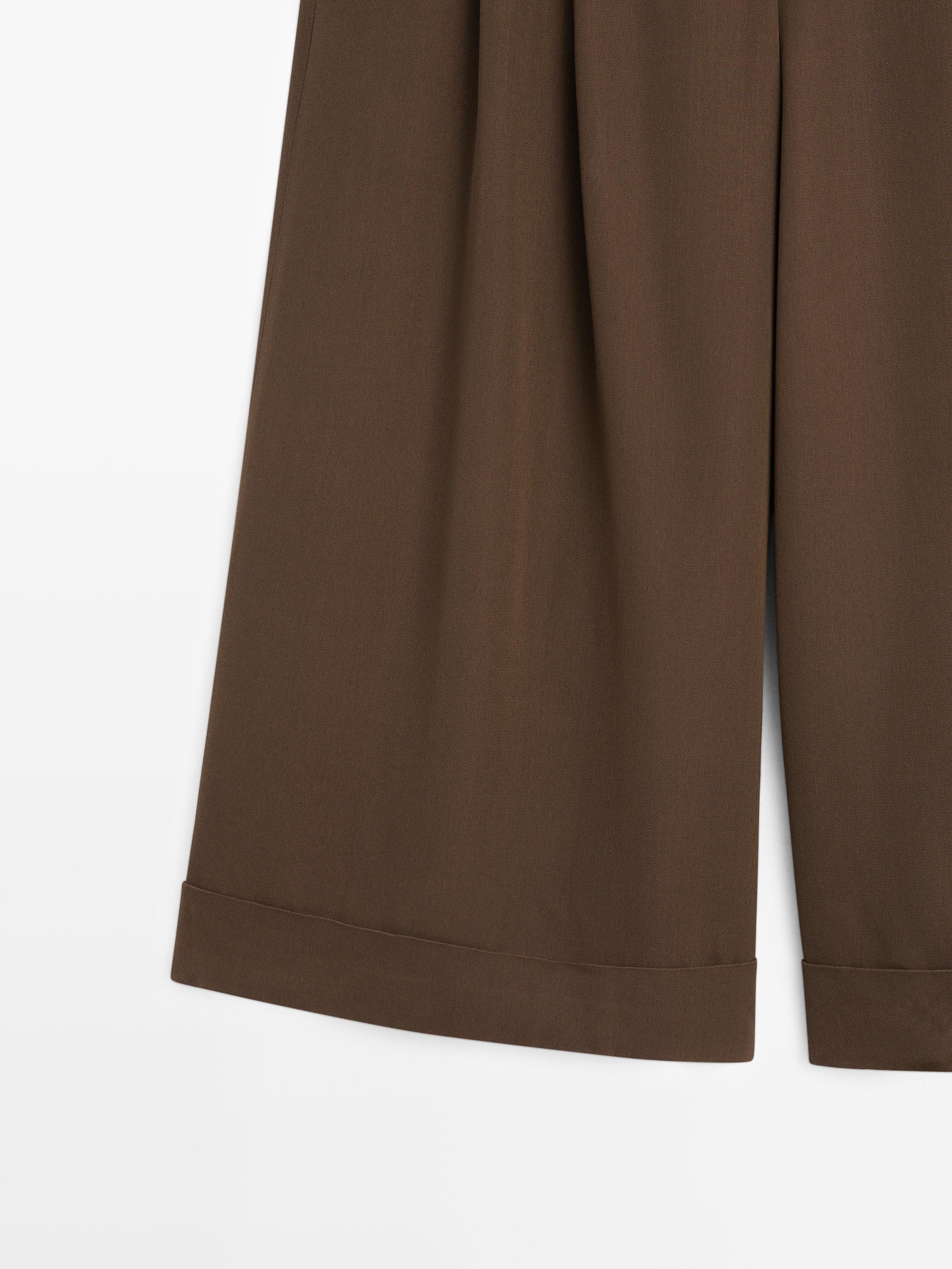 Long Bermuda shorts with turn-up hems — GREEN