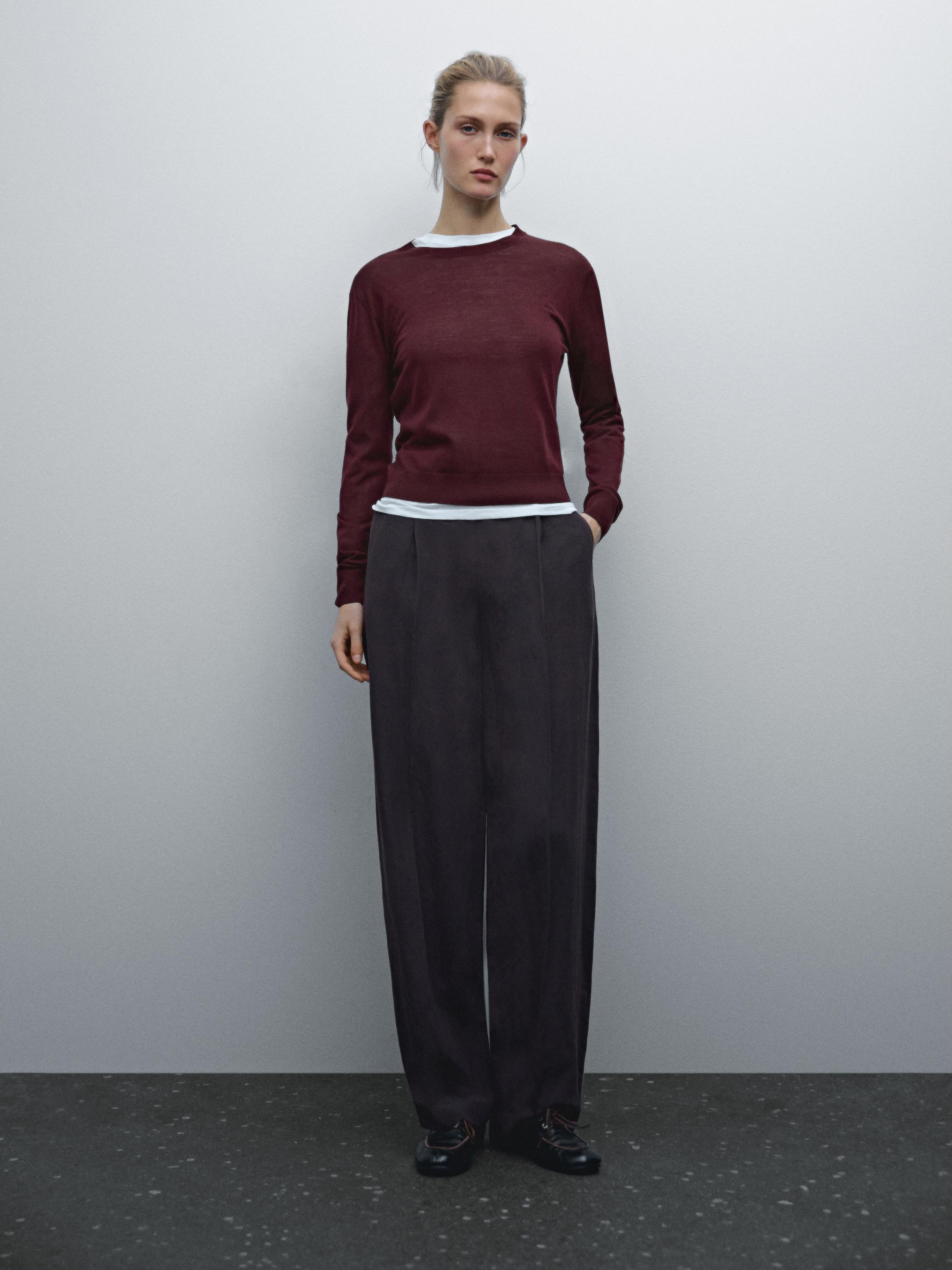 Knitted jumper round neck wool