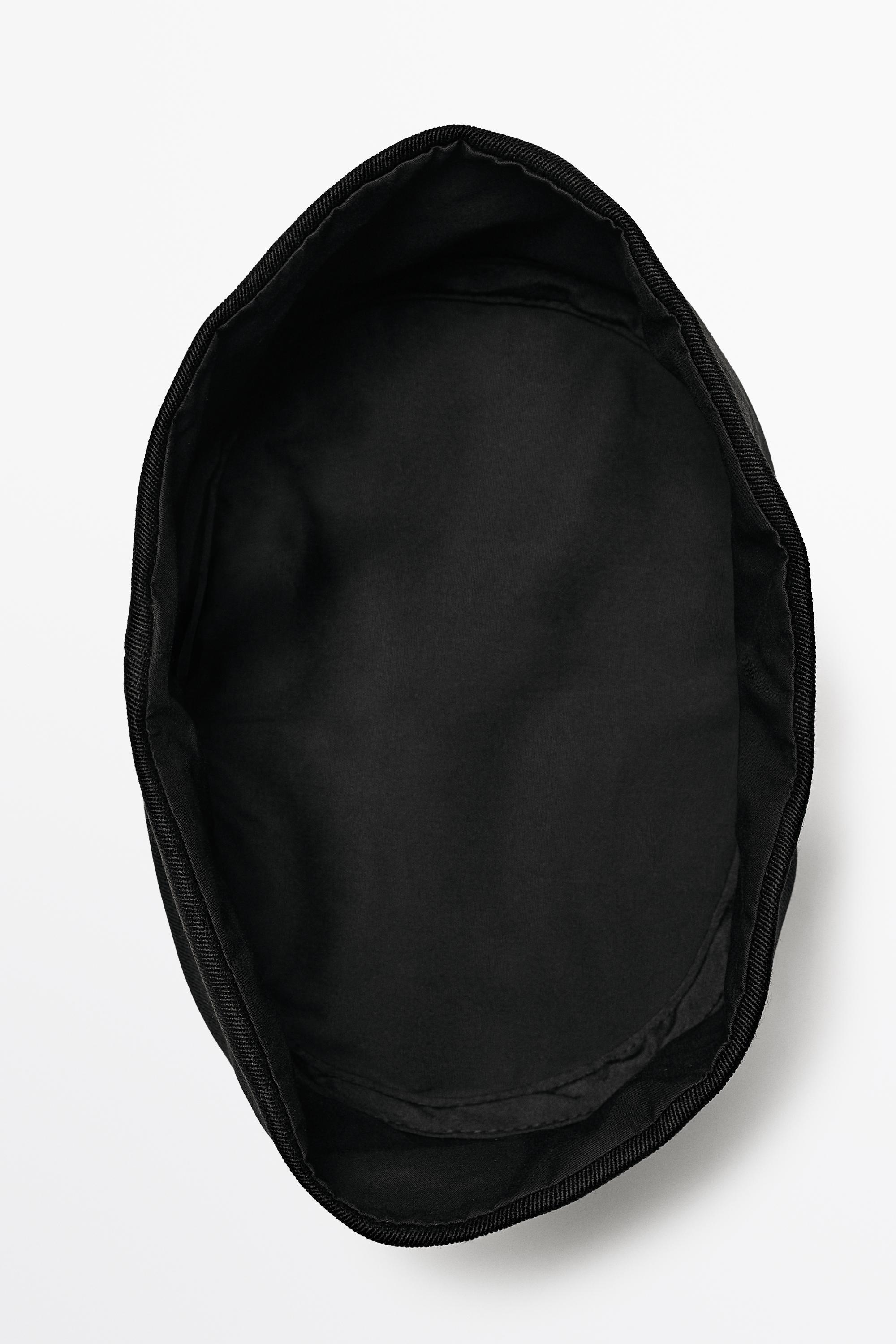 Wool blend cap — BLACK