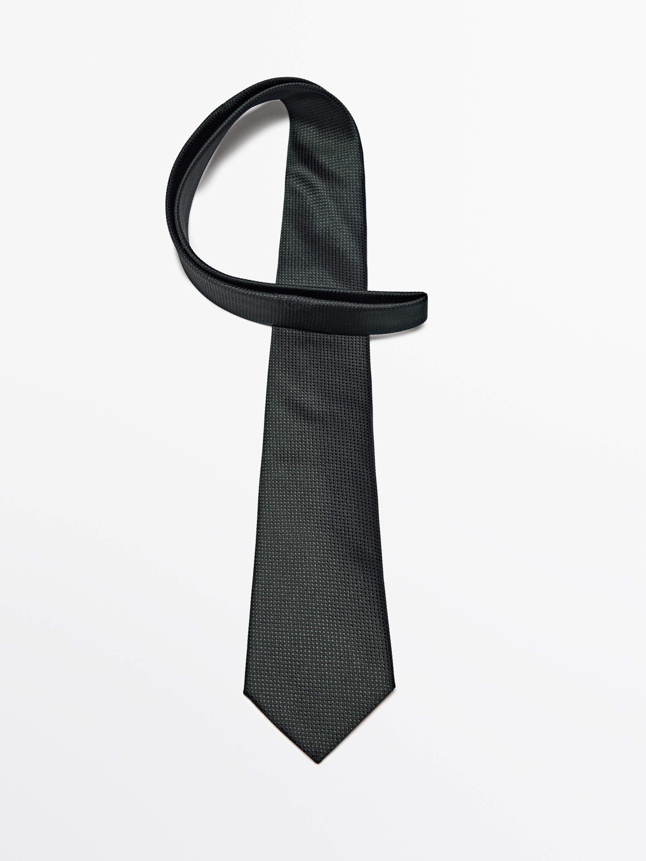 100% mulberry silk tie