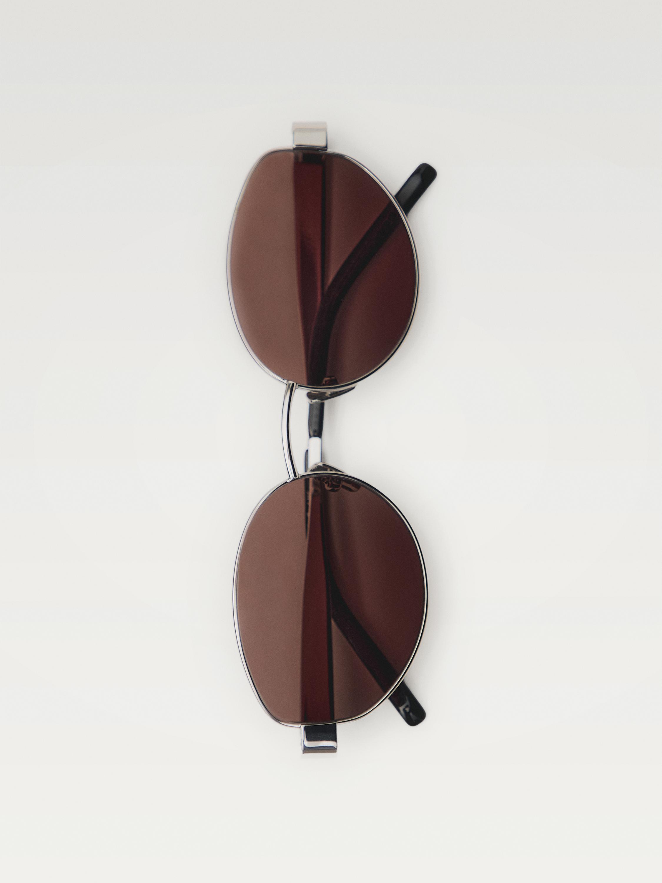 Oval metal sunglasses