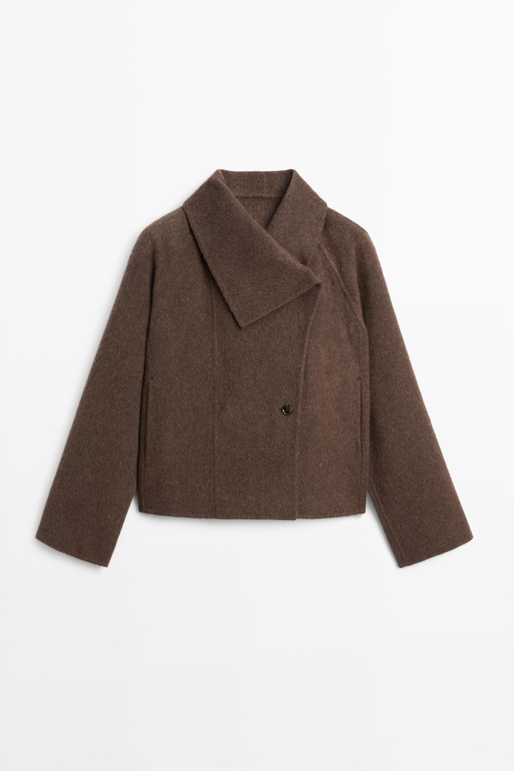 Short wool blend coat with side fastening
