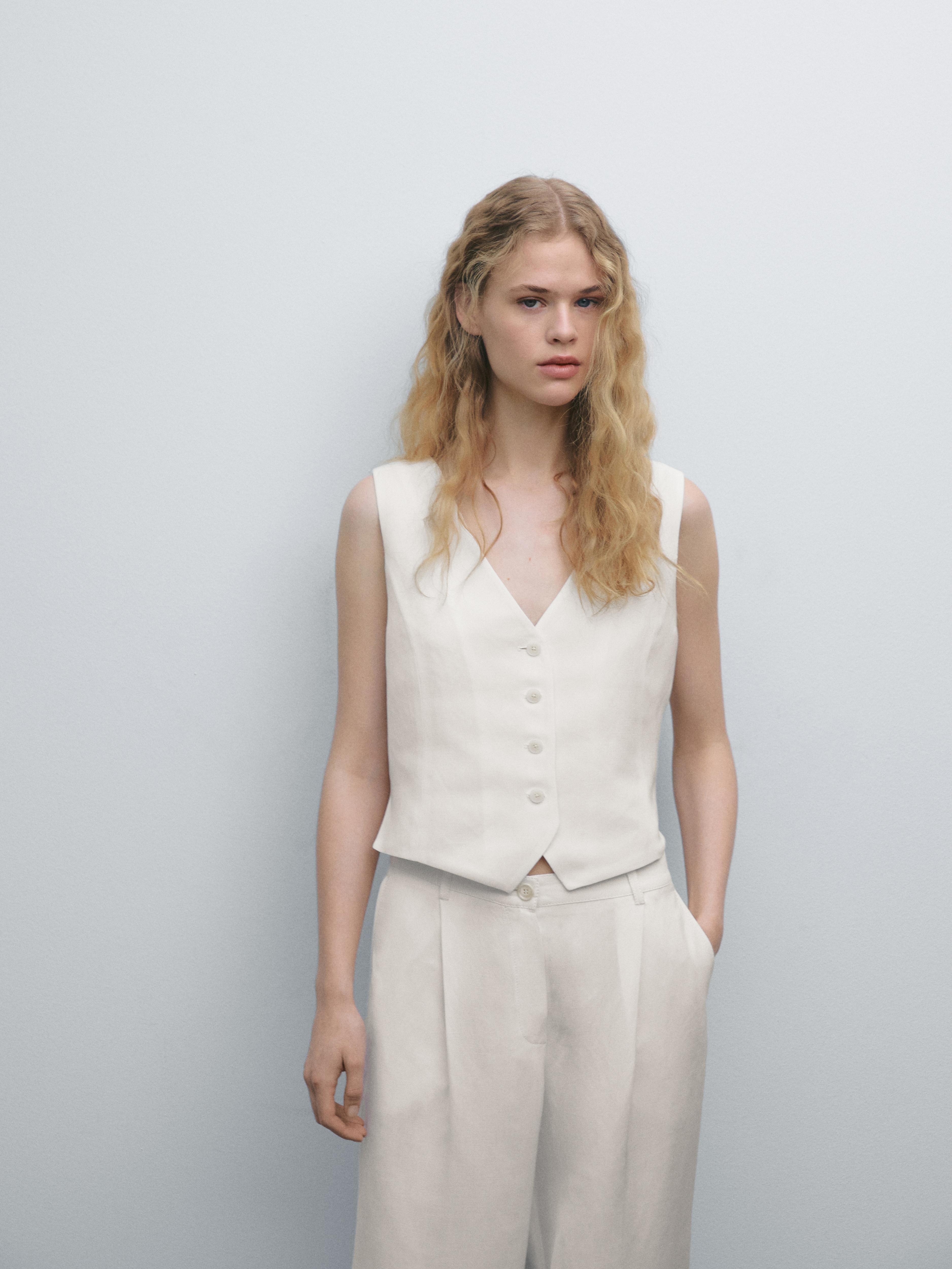 Cropped V-neckline waistcoat