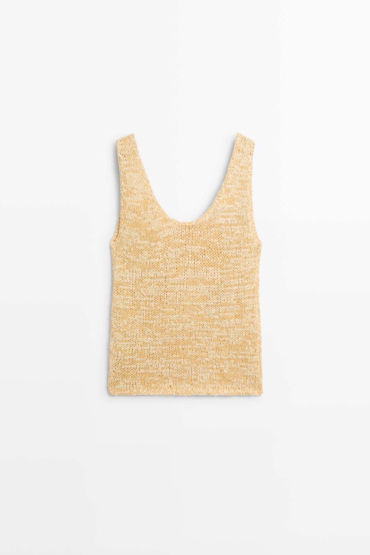 Round neck knit top — YELLOW