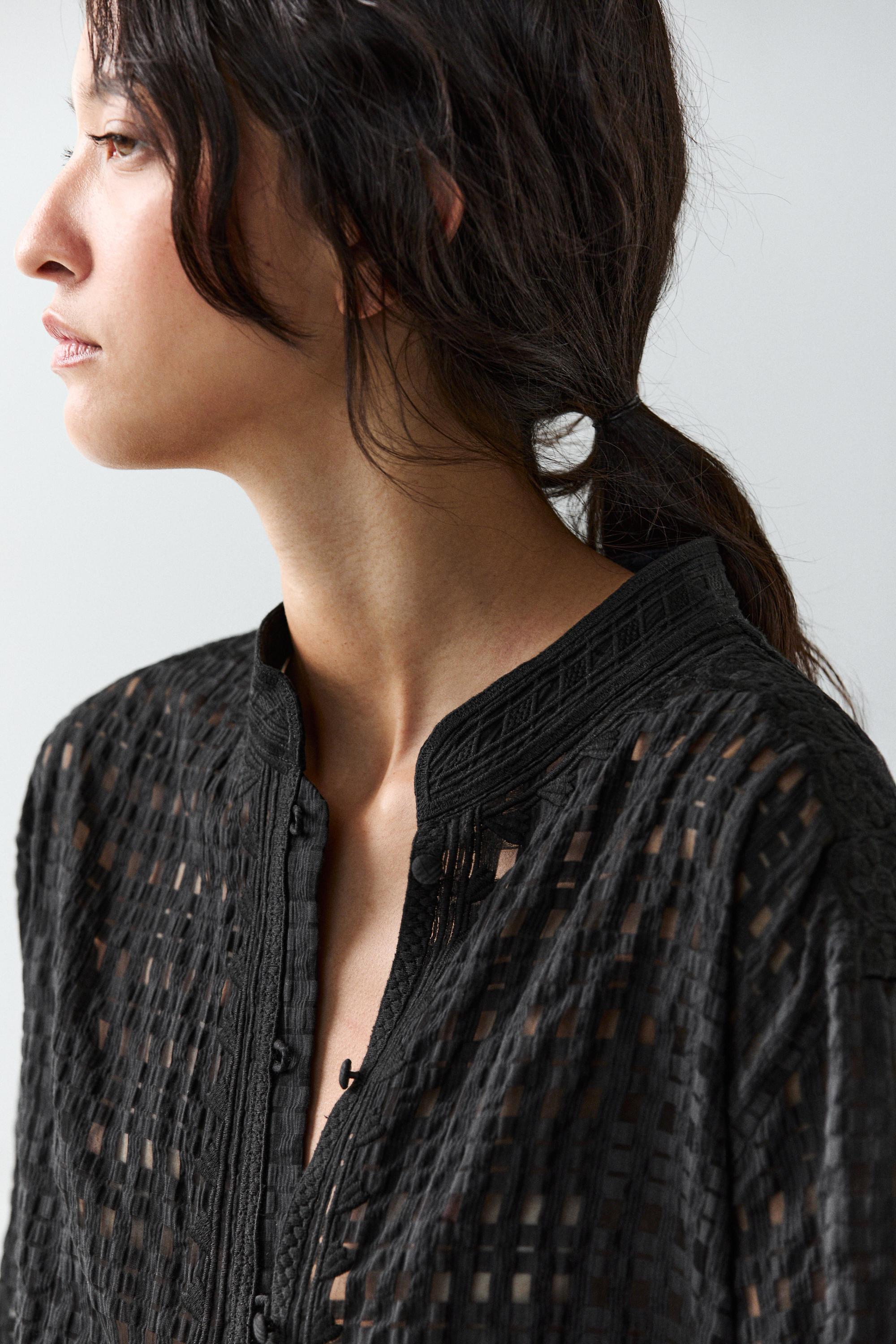 Flowing embroidered shirt — BLACK