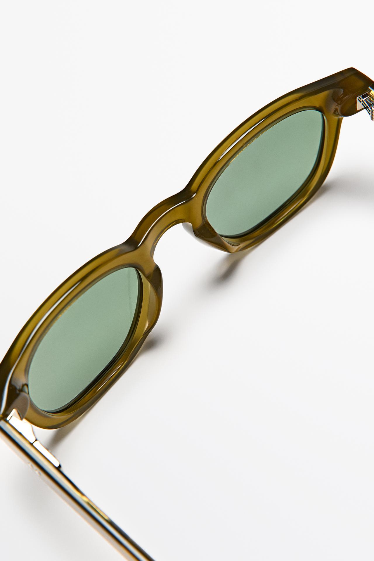 Round sunglasses — GREEN