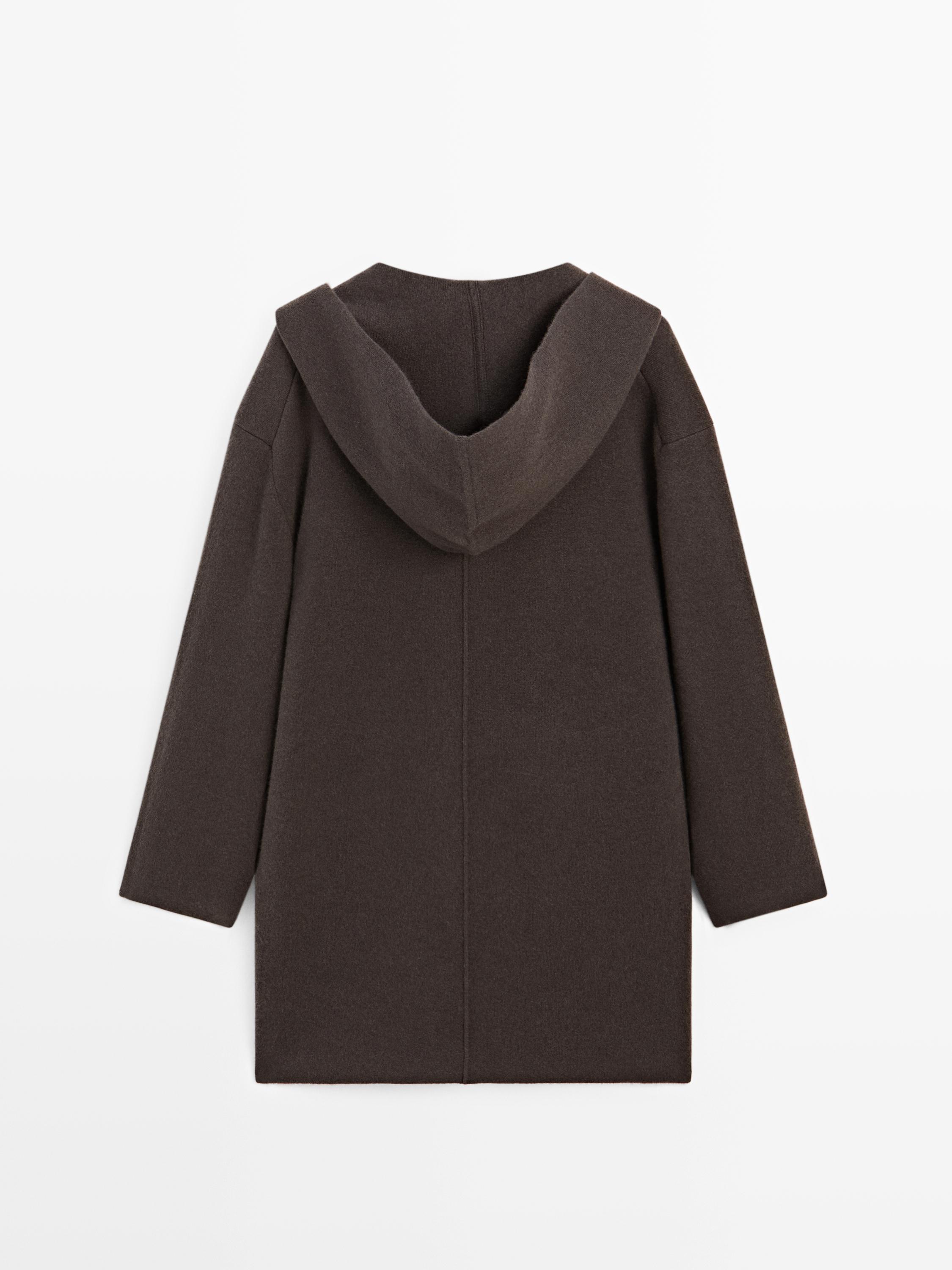 Lange Jacke mit Kapuze und Schal