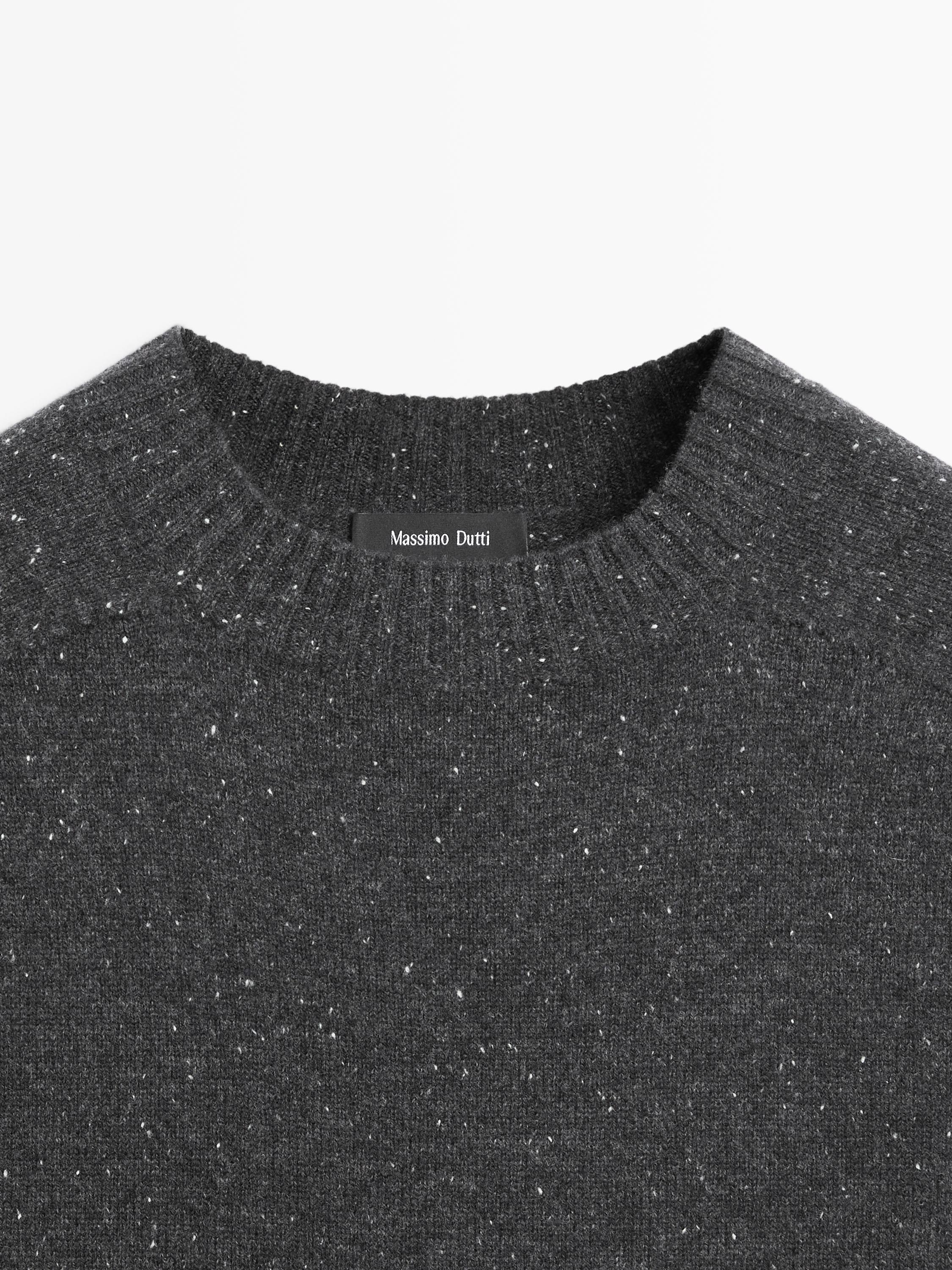 100% wool round neck jumper