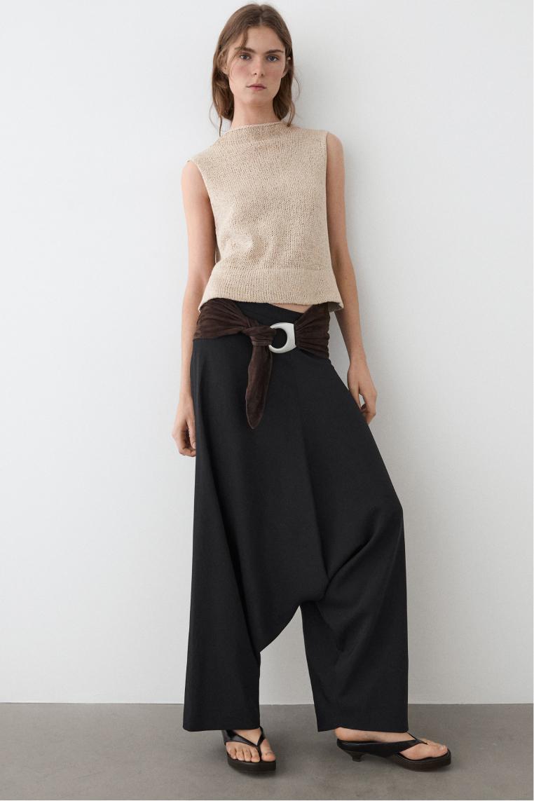 Flowing baggy trousers — BLACK