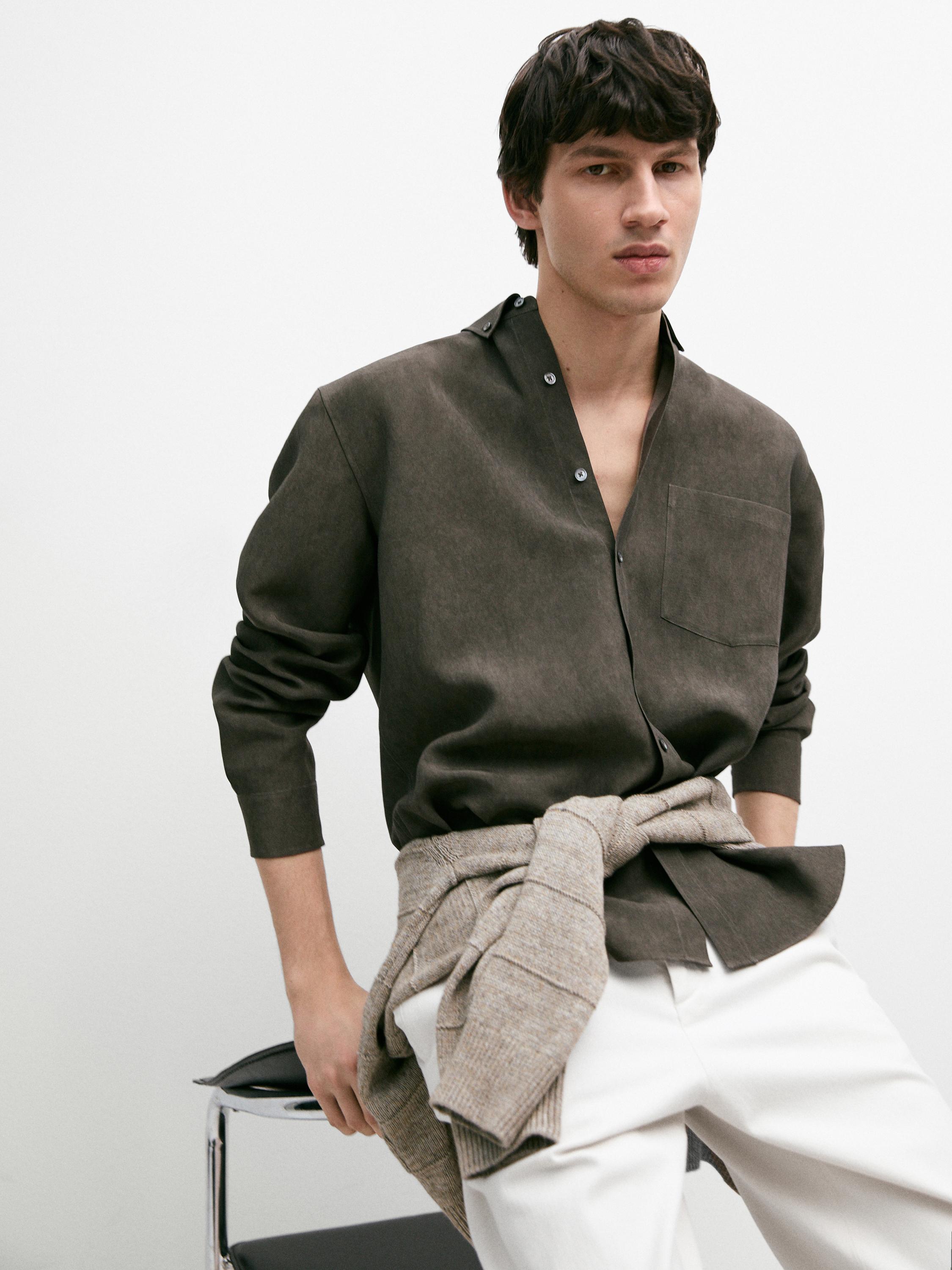 Flowing regular fit shirt with pocket — DARK KHAKI