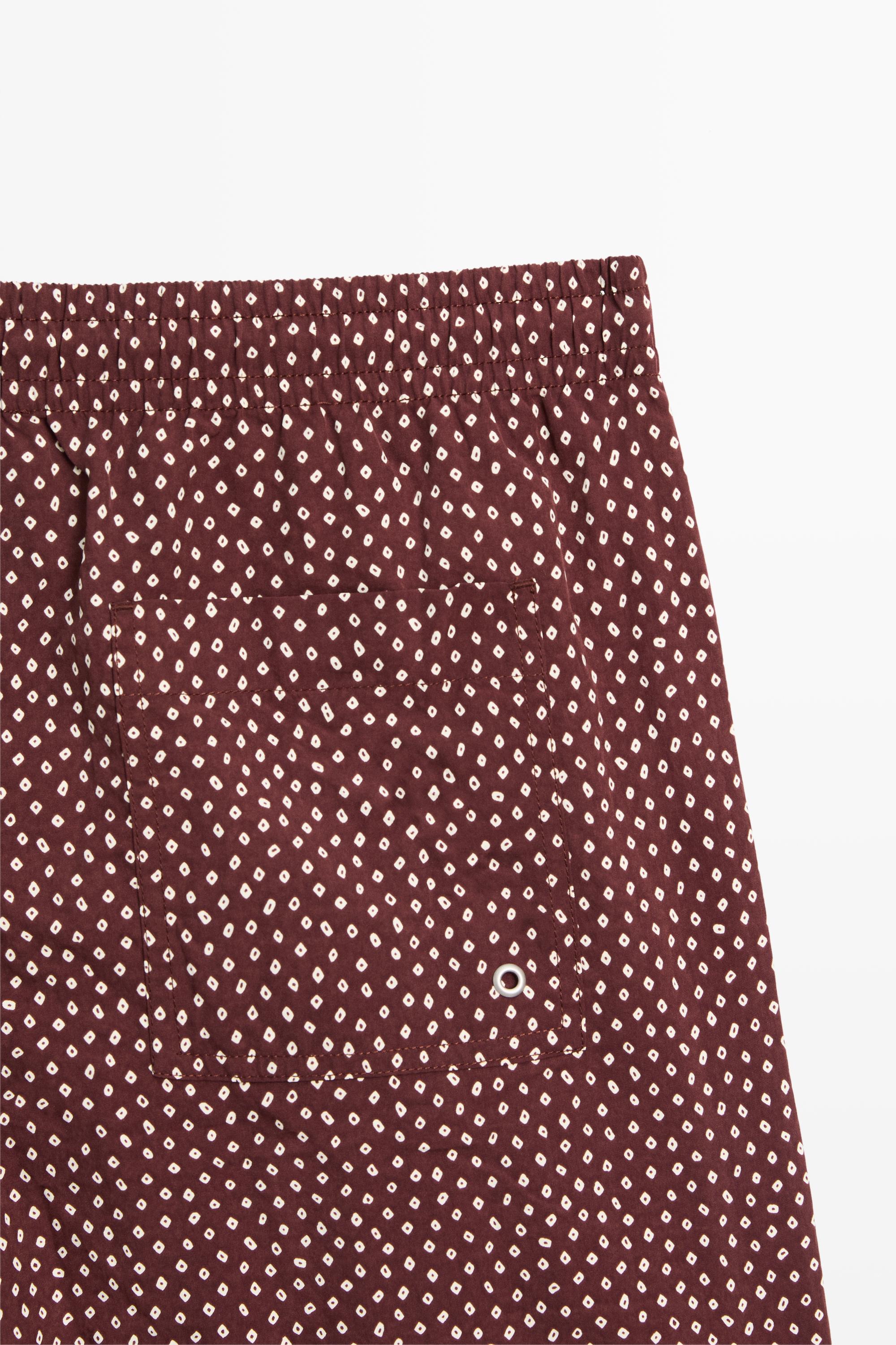 Polka dot print swimming trunks — BURGUNDY
