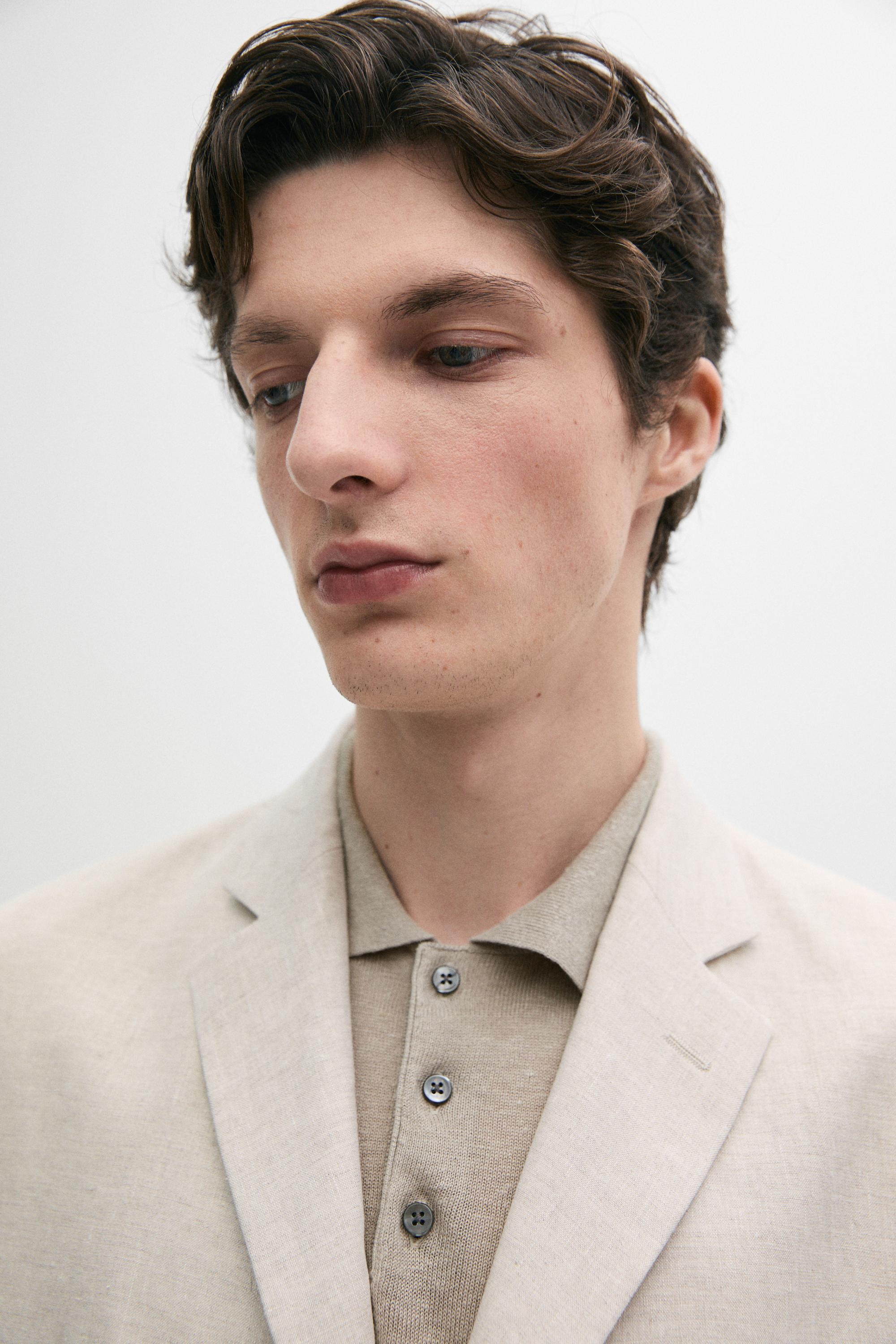 100% linen suit blazer with pocket details — CREAM