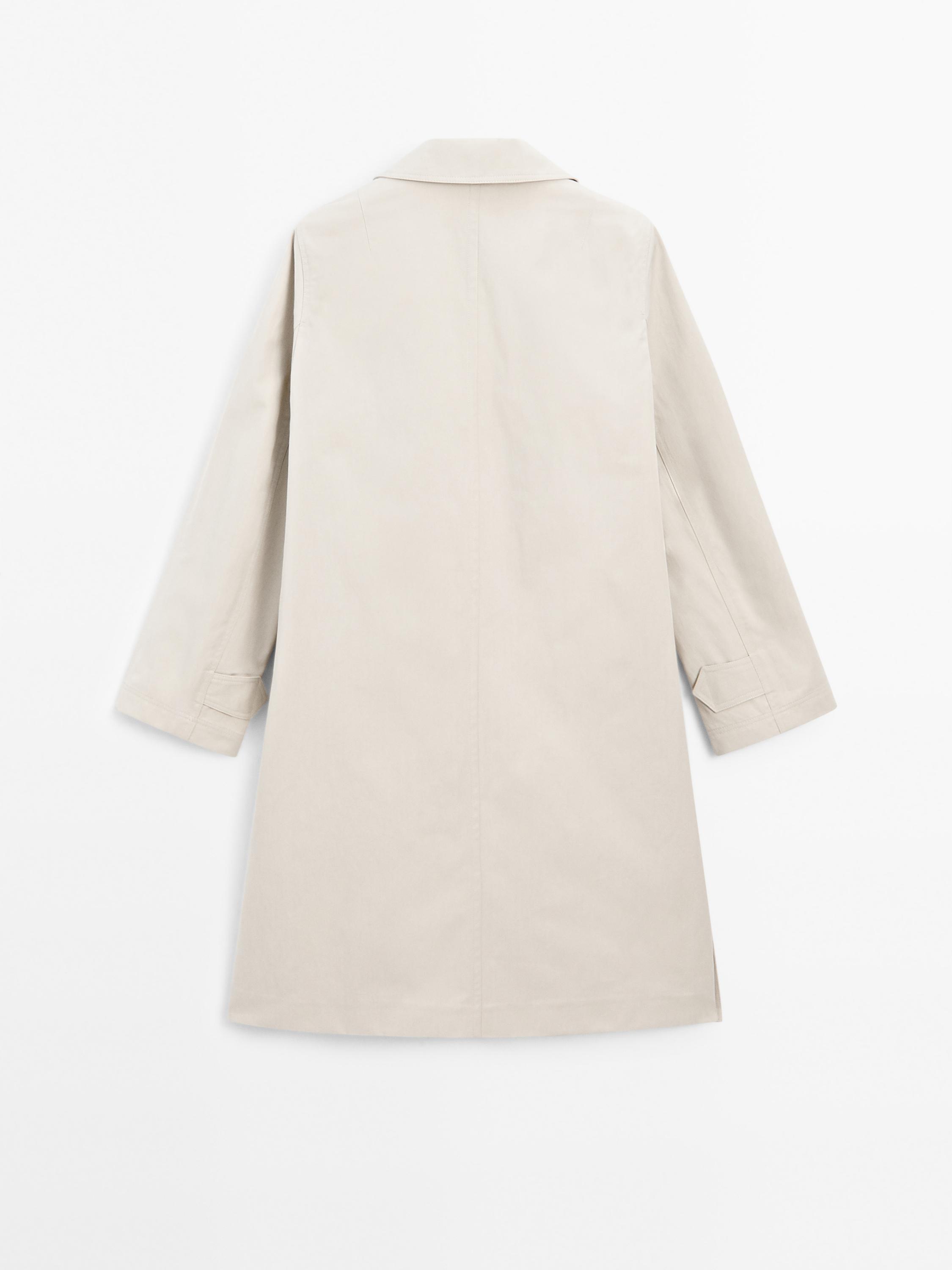 Lightweight cotton blend coat with buttons