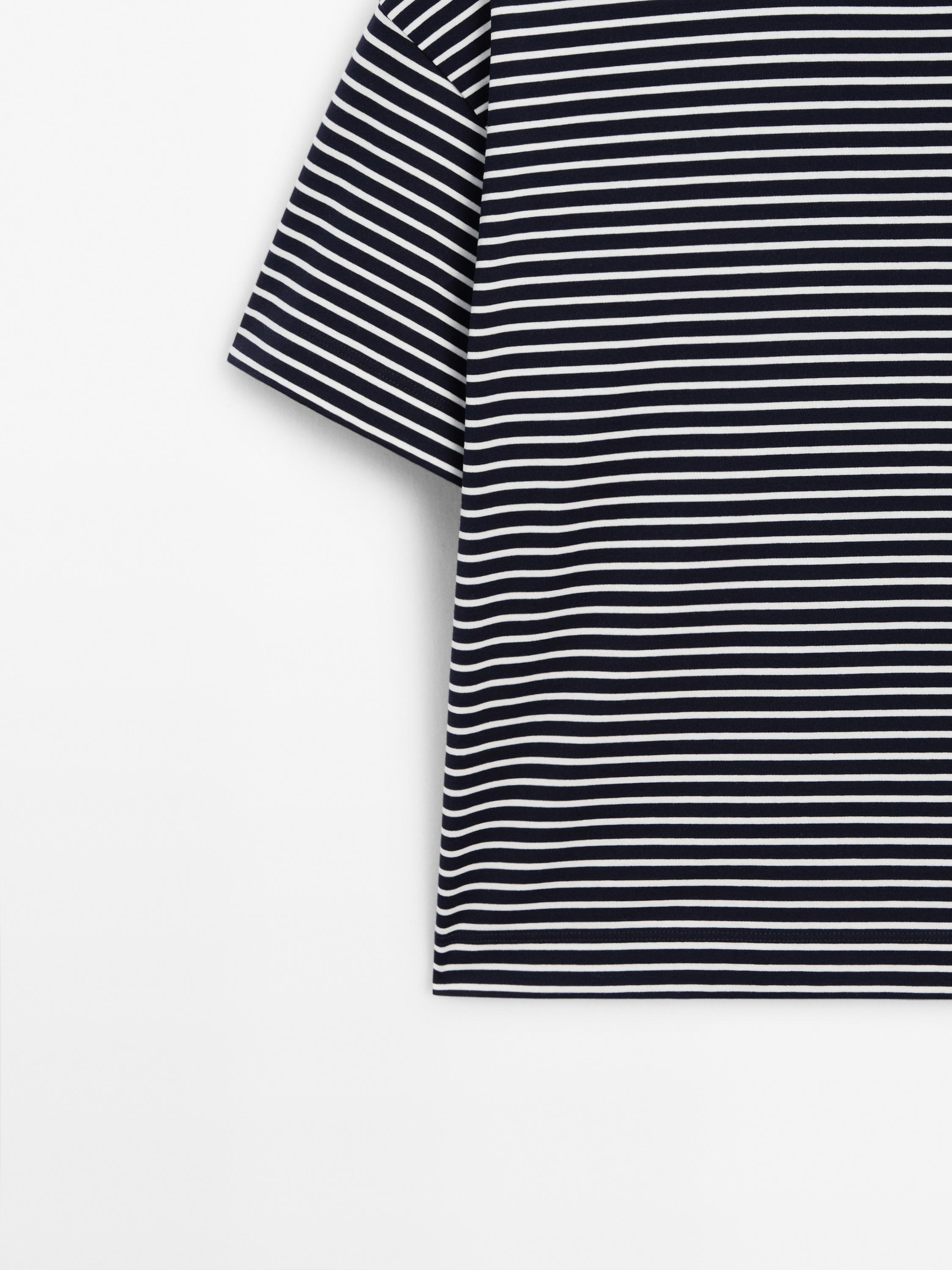 Short sleeve striped cropped T-shirt