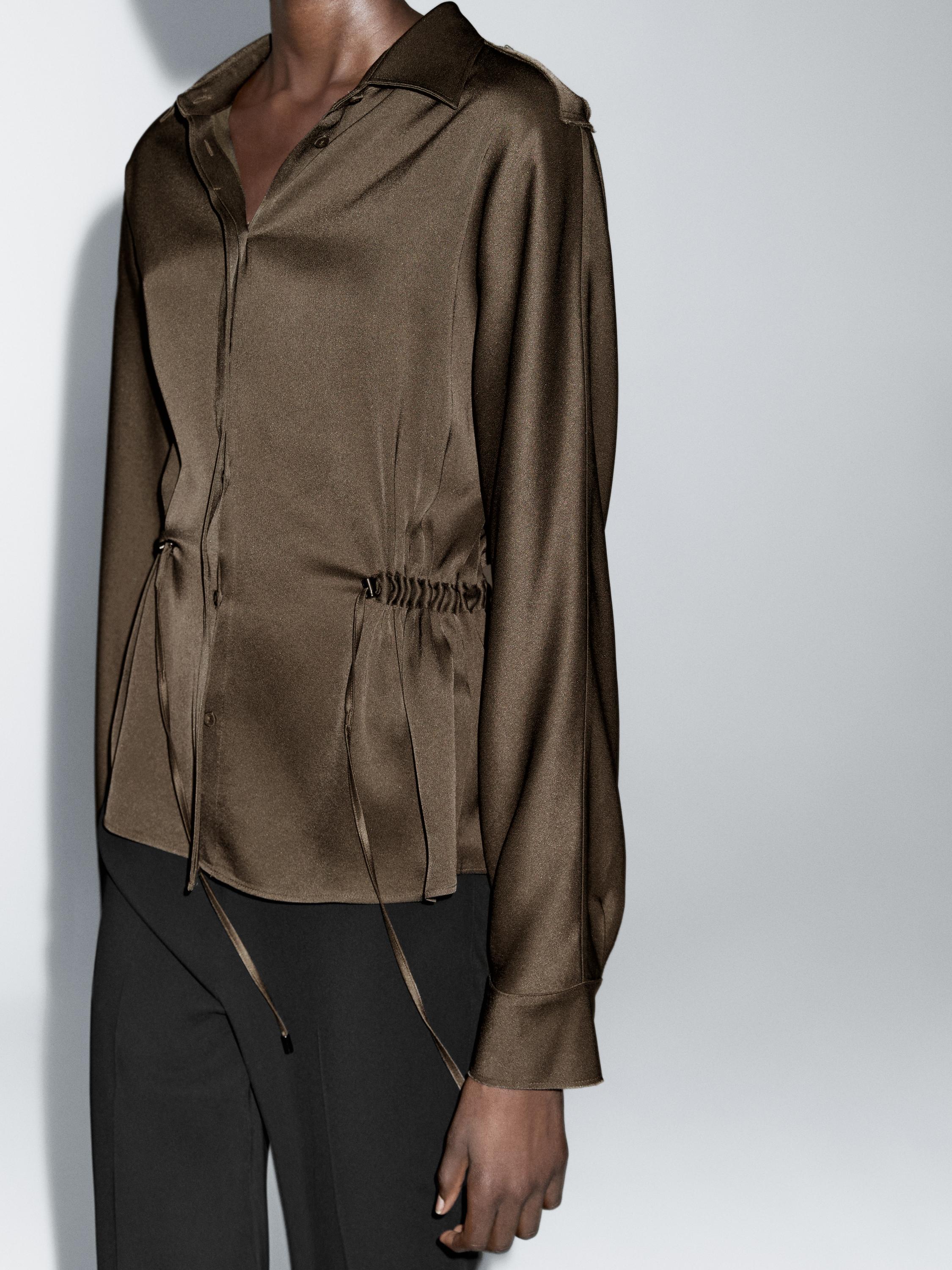 Flowing shirt with waist detail