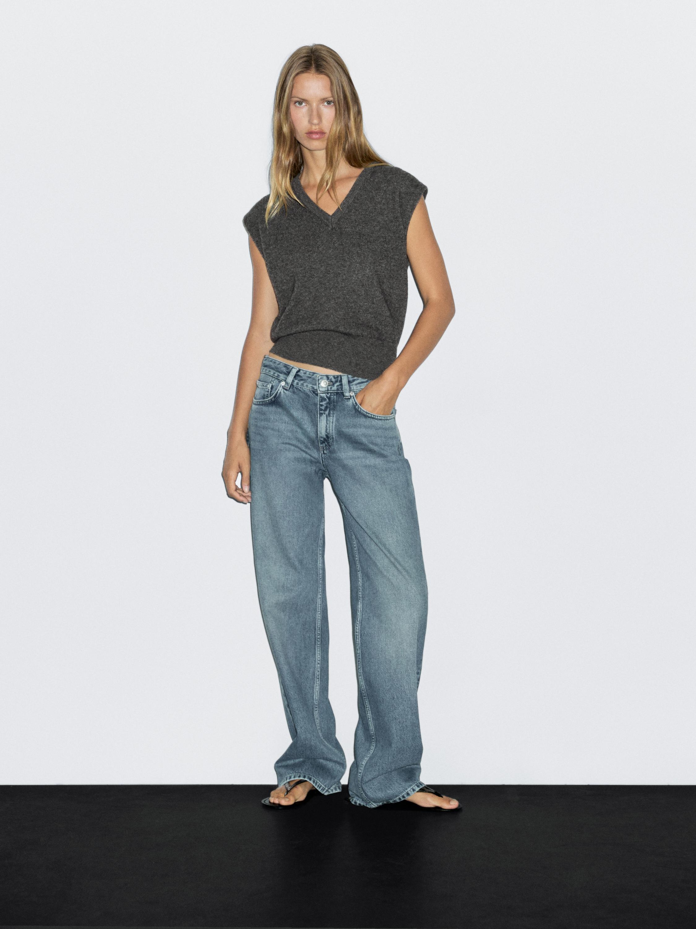 V-neck knit vest