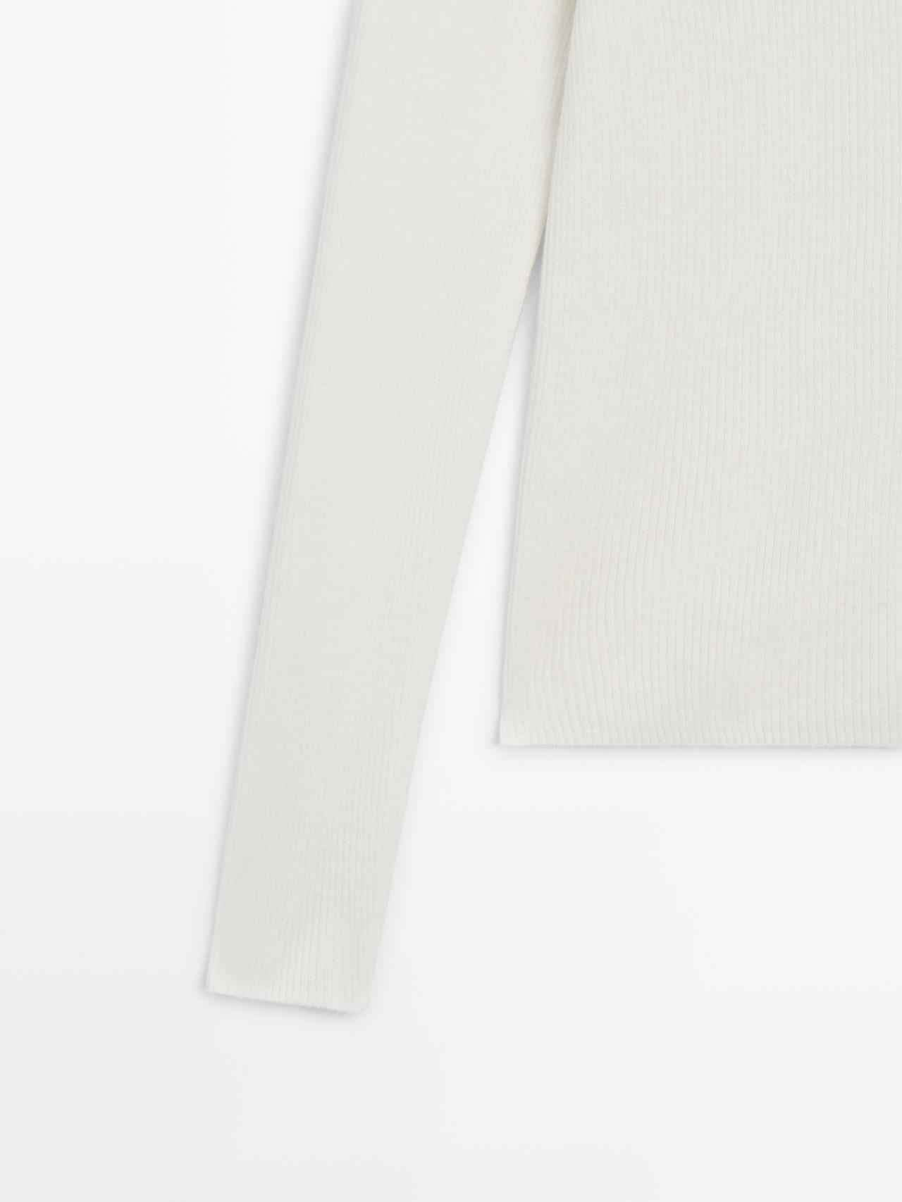 Mock turtleneck ribbed knit sweater — CREAM
