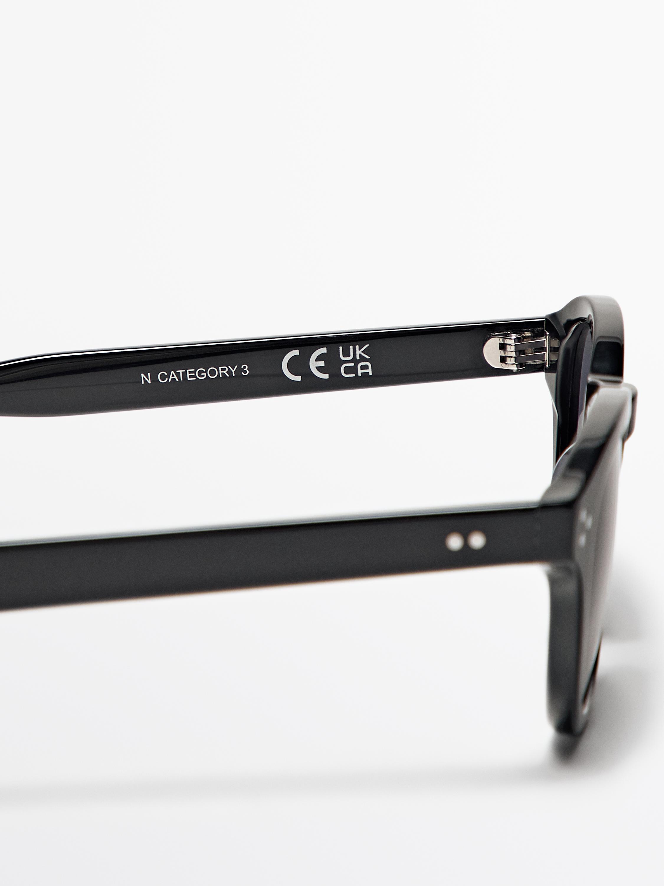 Round sunglasses