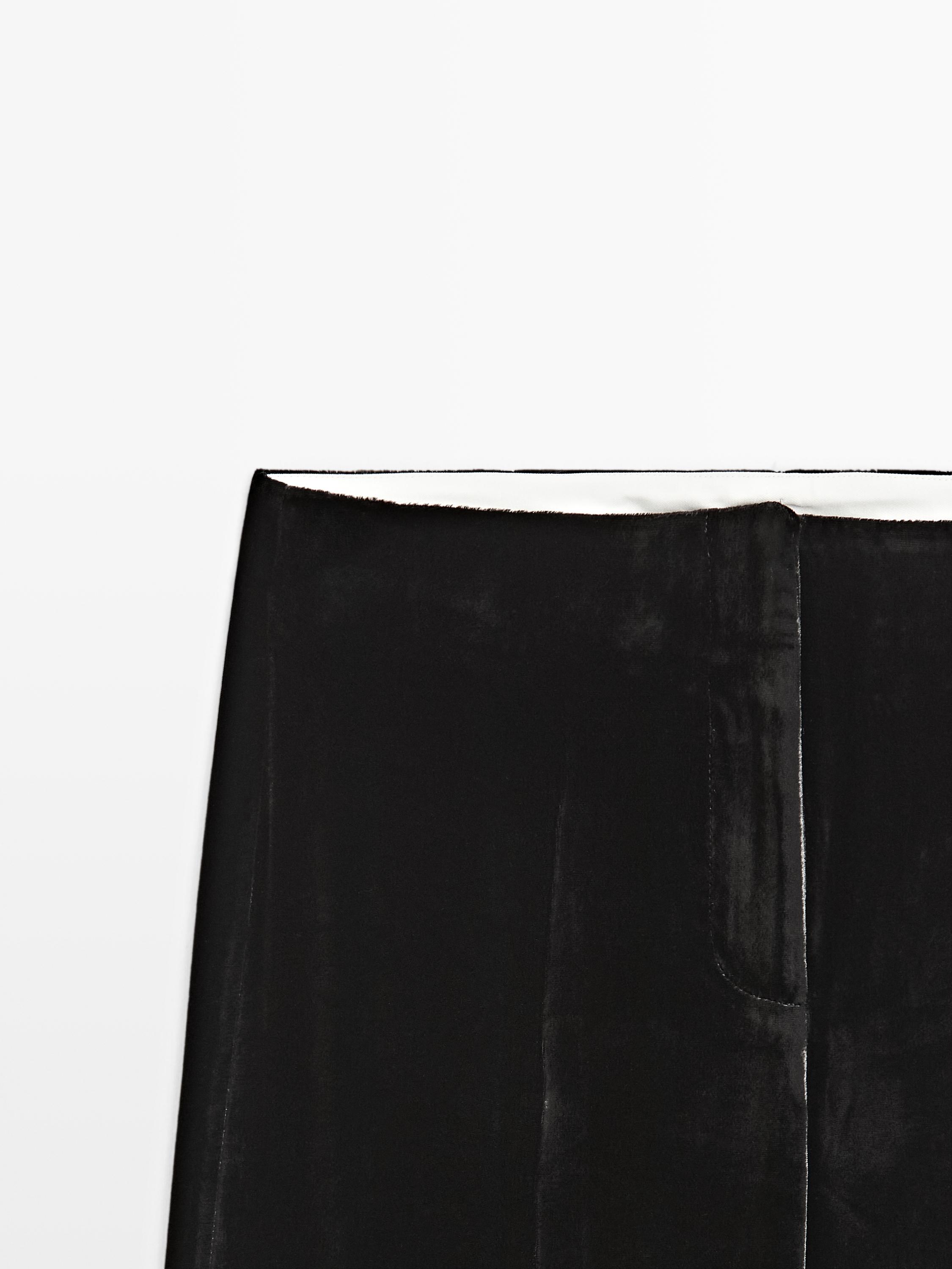 Wide-leg velvet trousers