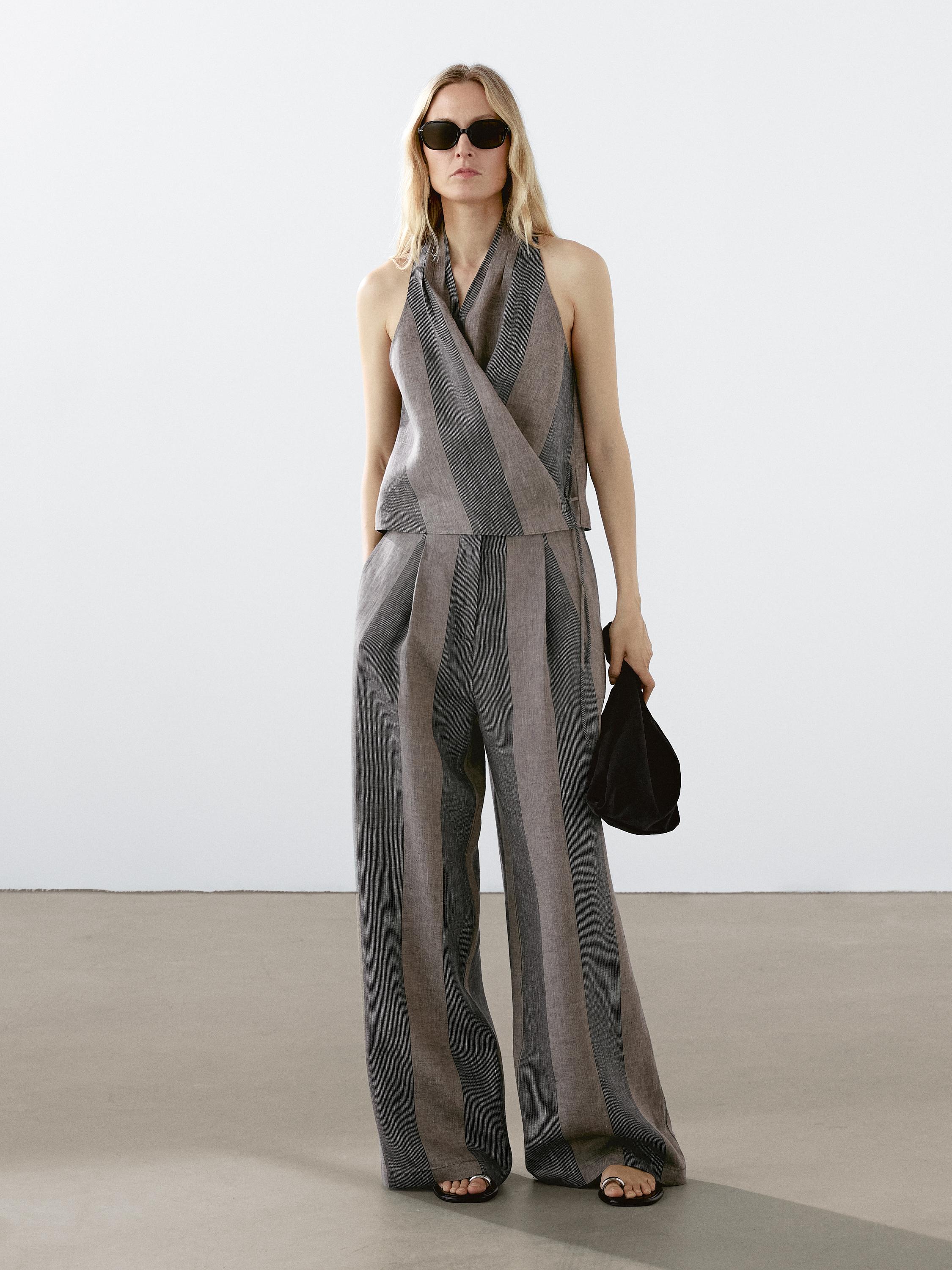 توب هالتر بكشكش وخطوط متباينة