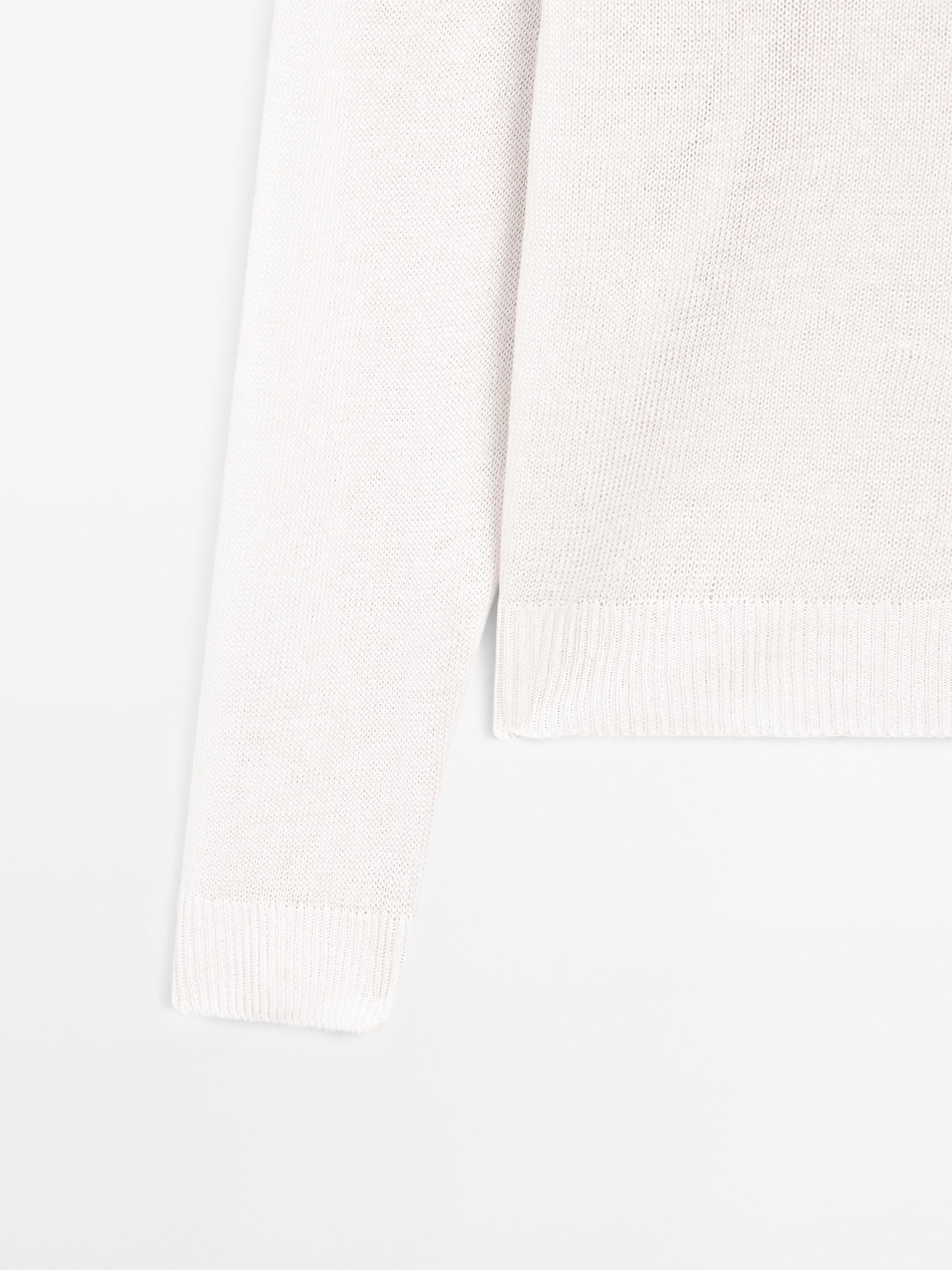100% linen knit V-neck sweater