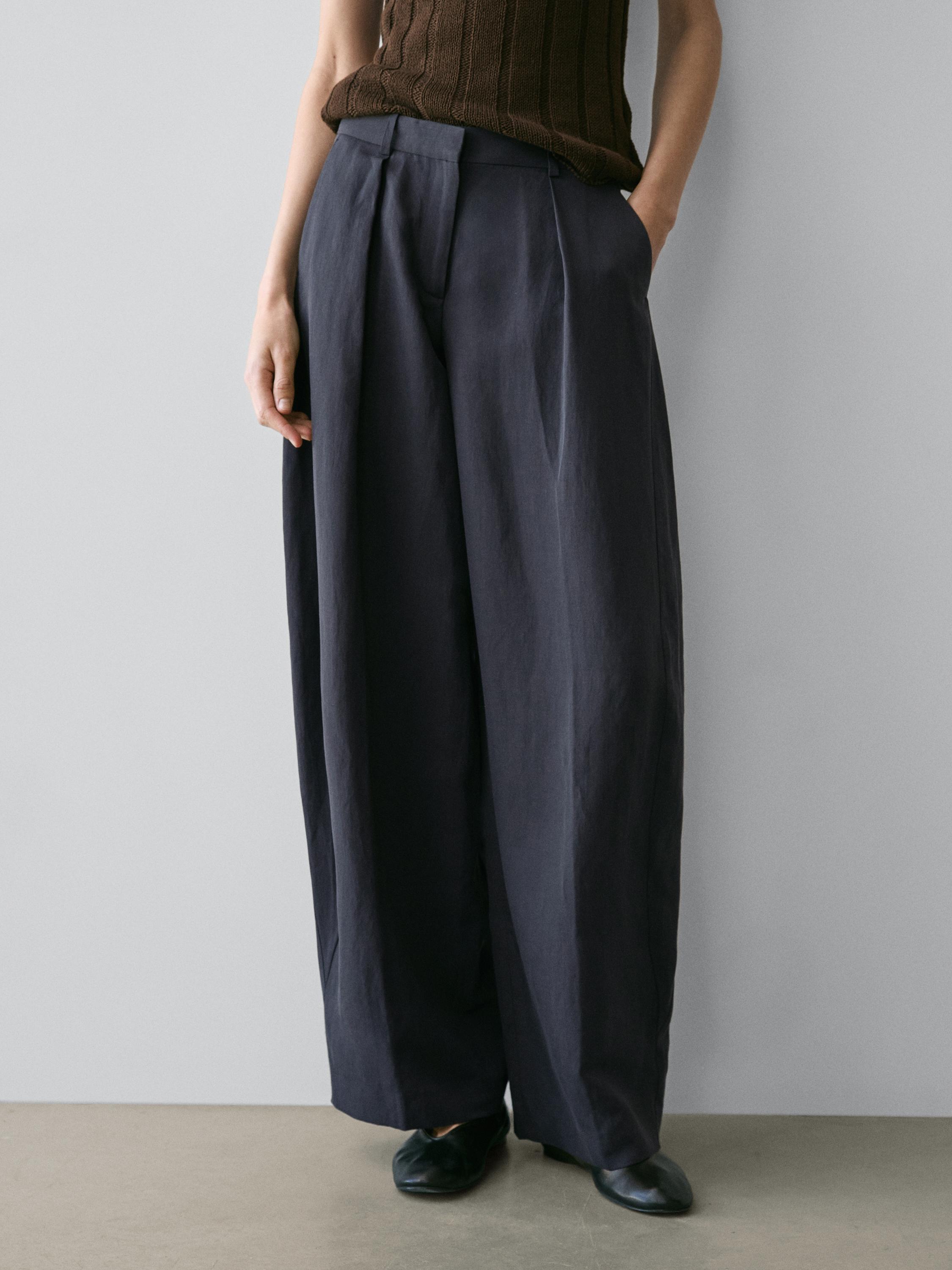 Flowing trousers with darts — NAVY BLUE