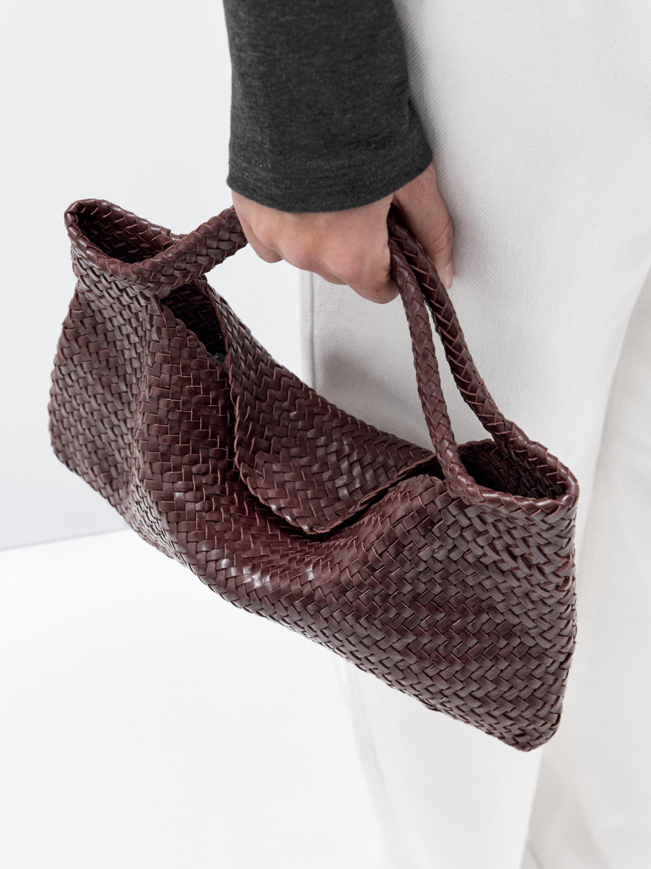 Medium woven nappa leather bag · Brown Marl · Leather Outerwear Massimo Dutti