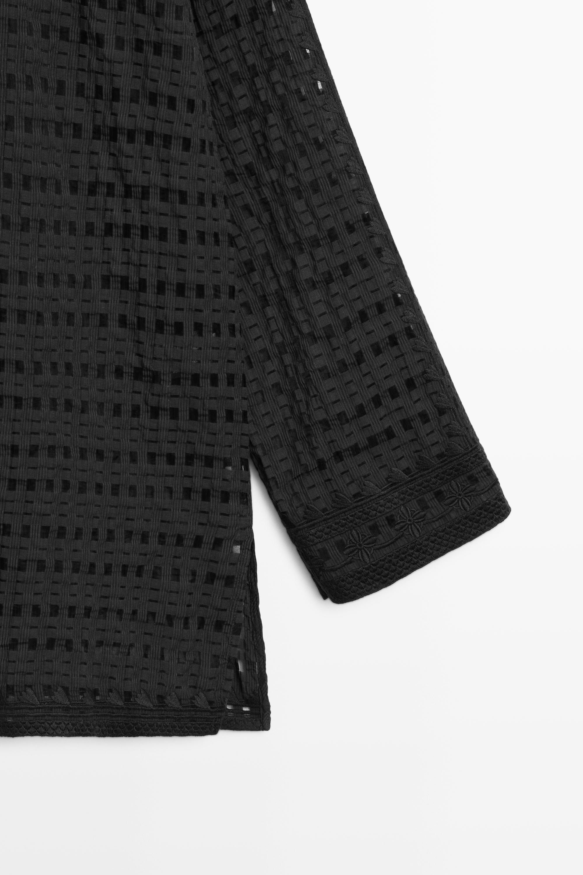 Flowing embroidered shirt — BLACK