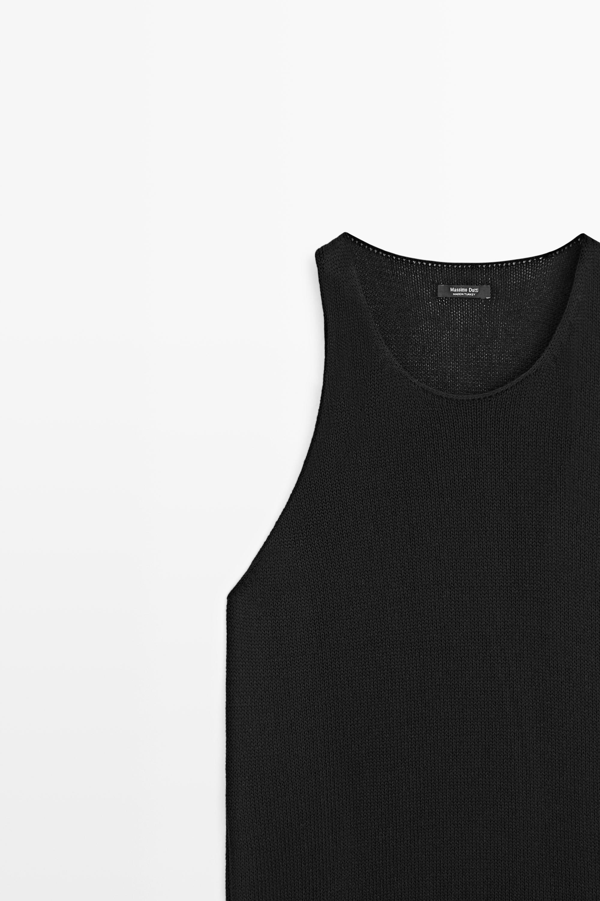 Sleeveless knit halter top — BLACK