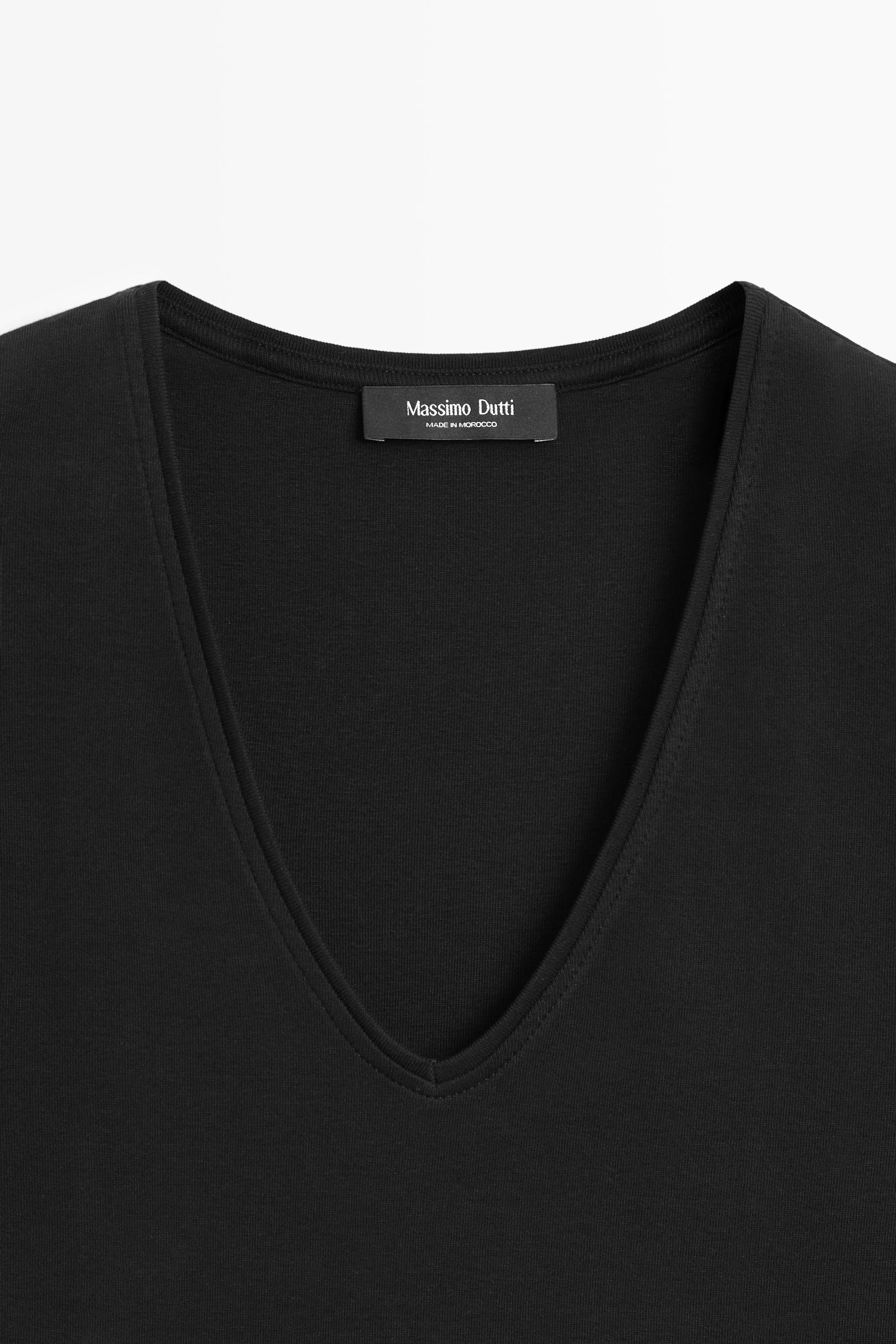 V-neck T-shirt — BLACK