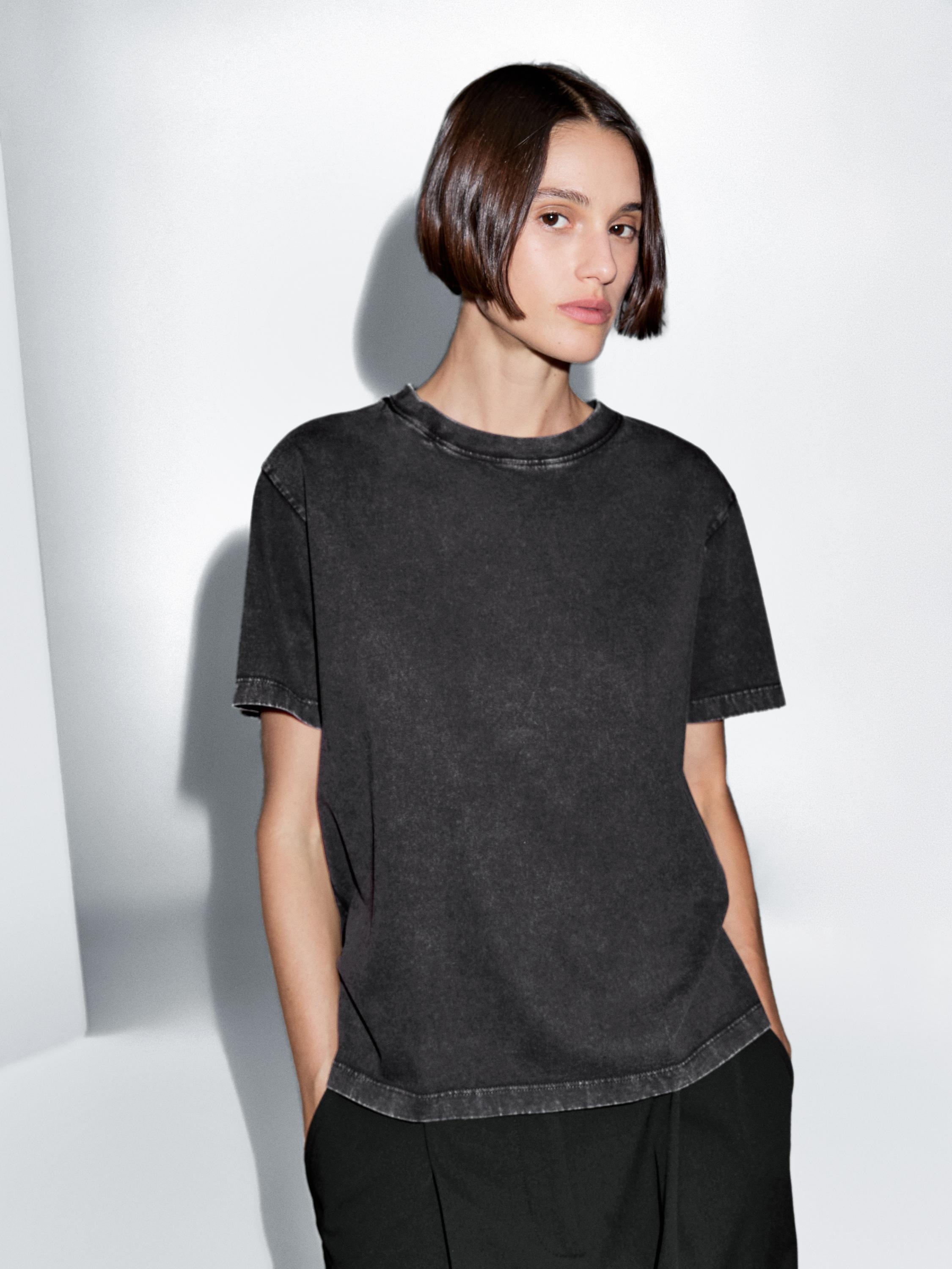 Camiseta oversize efecto desgastado