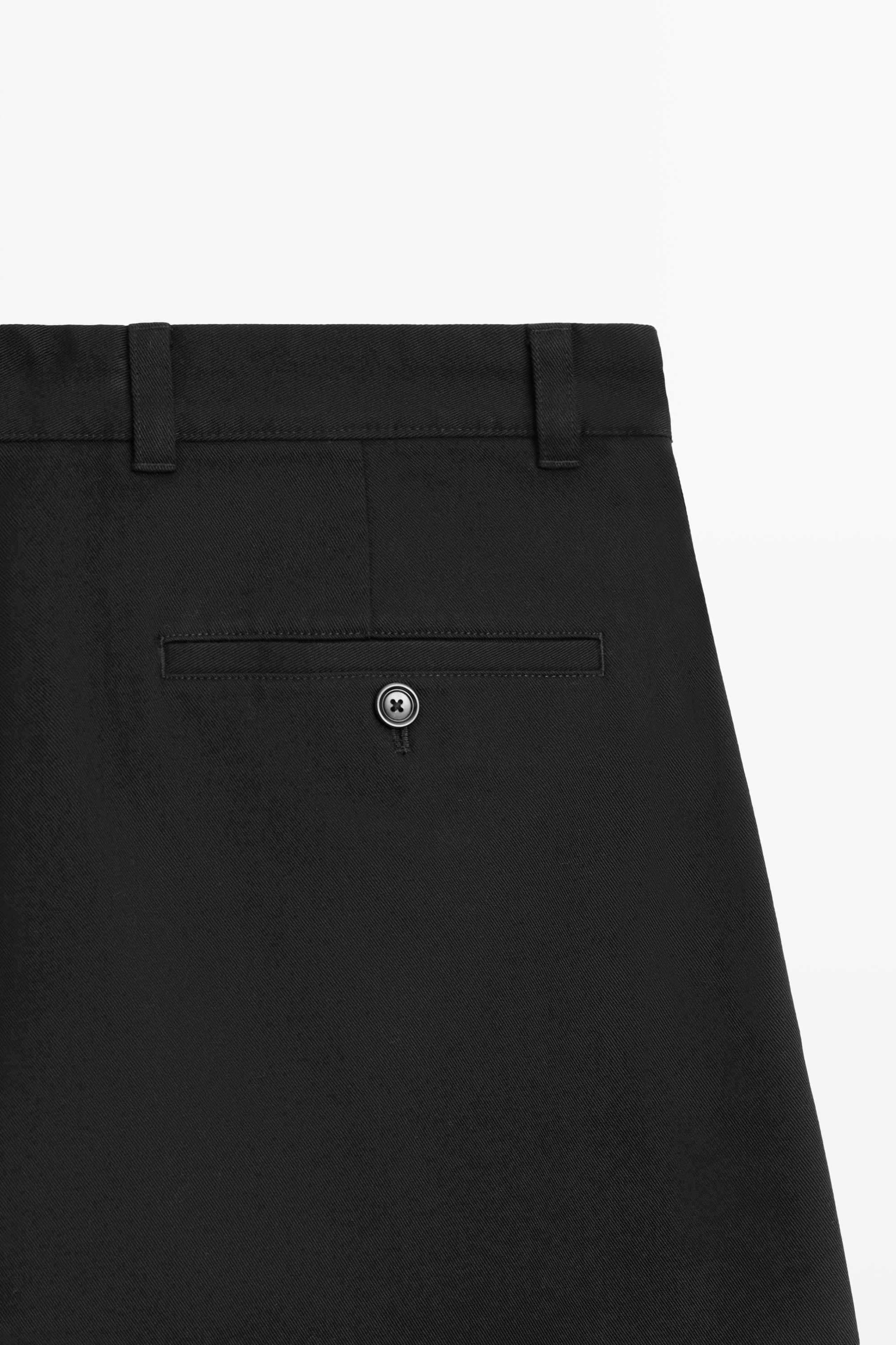 Barrel fit pants — BLACK