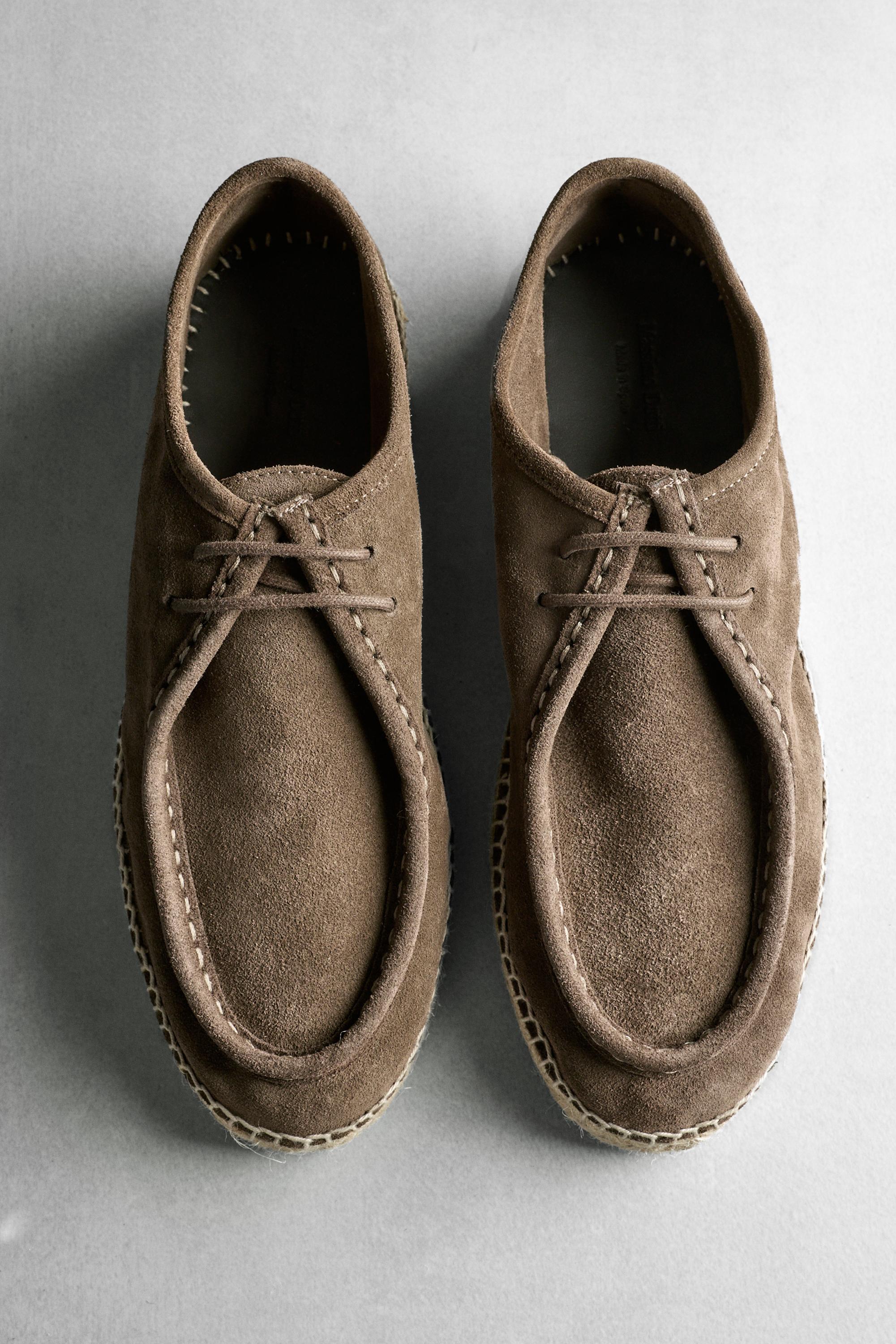 Split leather shoes with moc toe and jute sole — GREY
