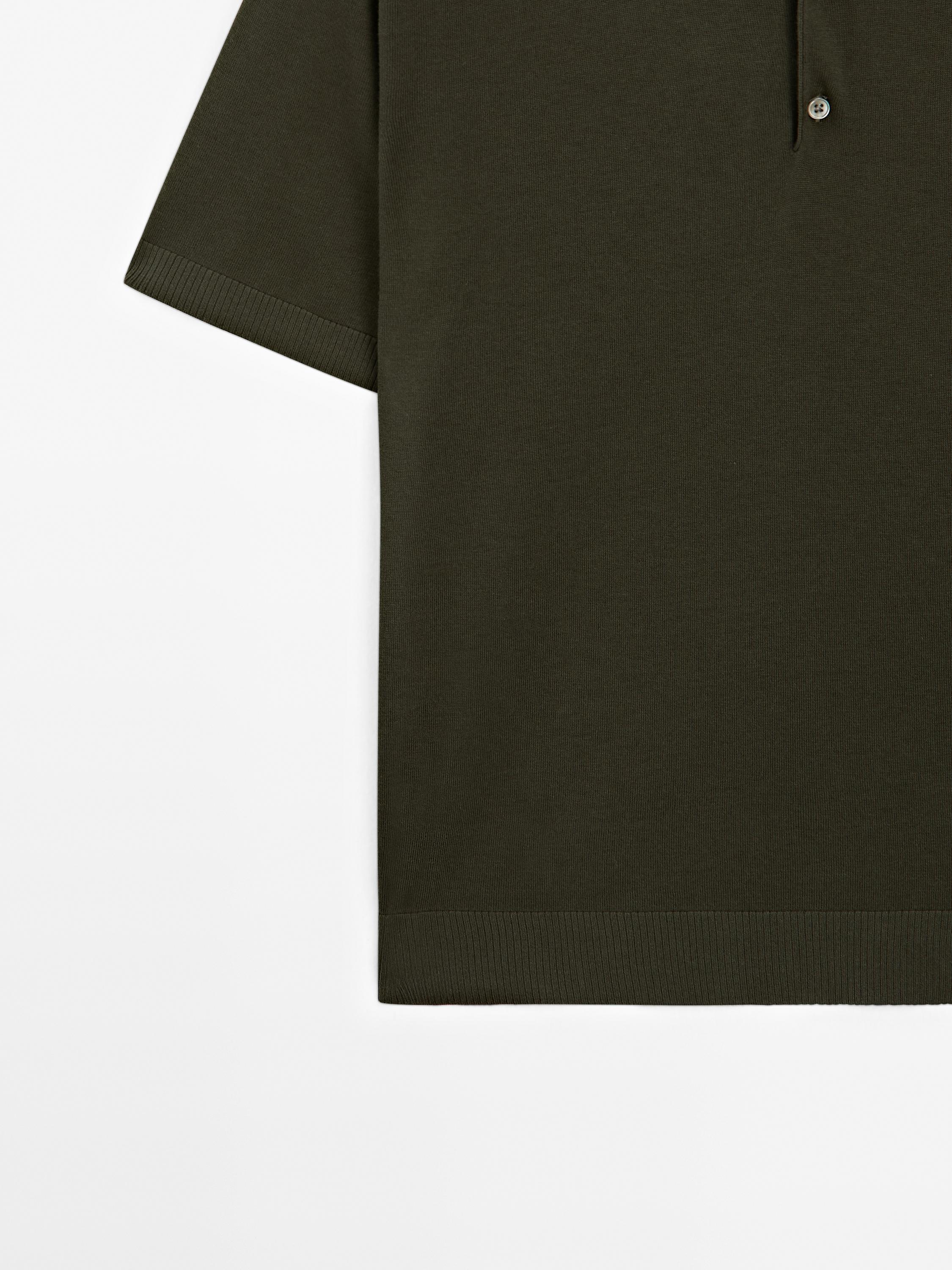 Short sleeve knit polo shirt