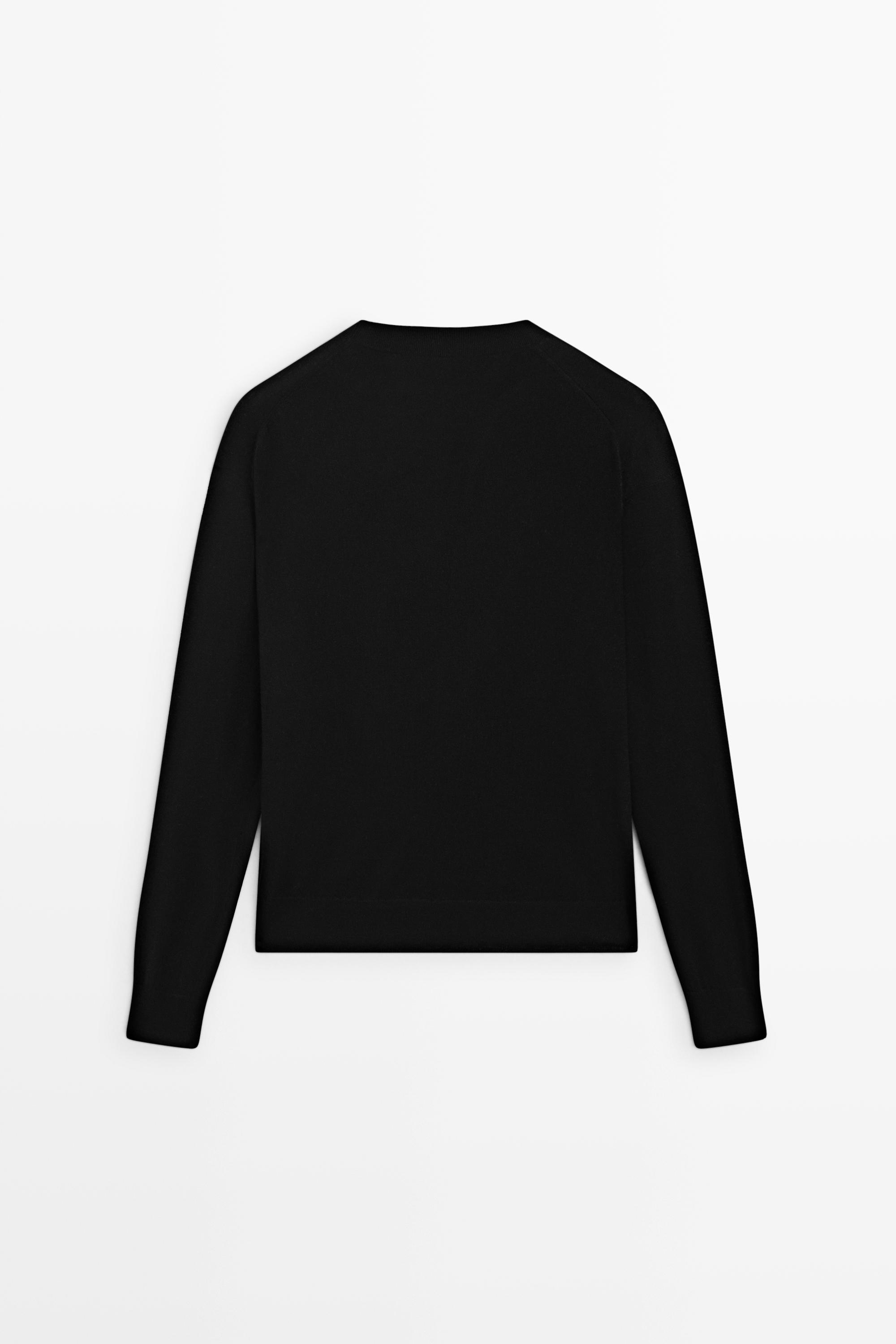 Fine knit round neck sweater — BLACK