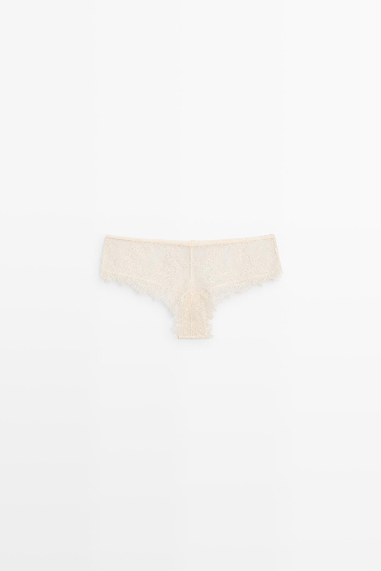 Scalloped lace culotte briefs — CREAM